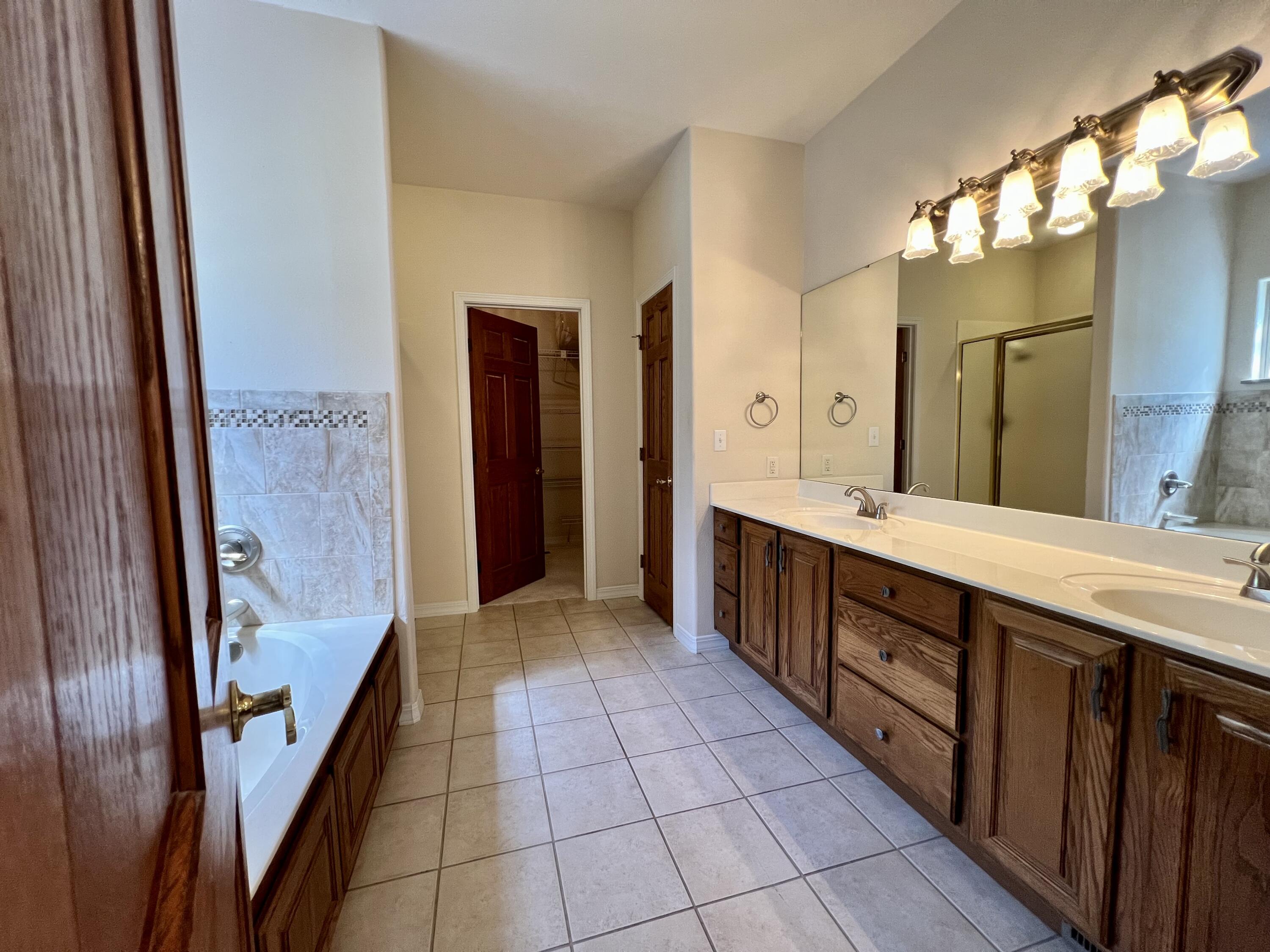 1207 Ledgestone Circle Property Photo 14