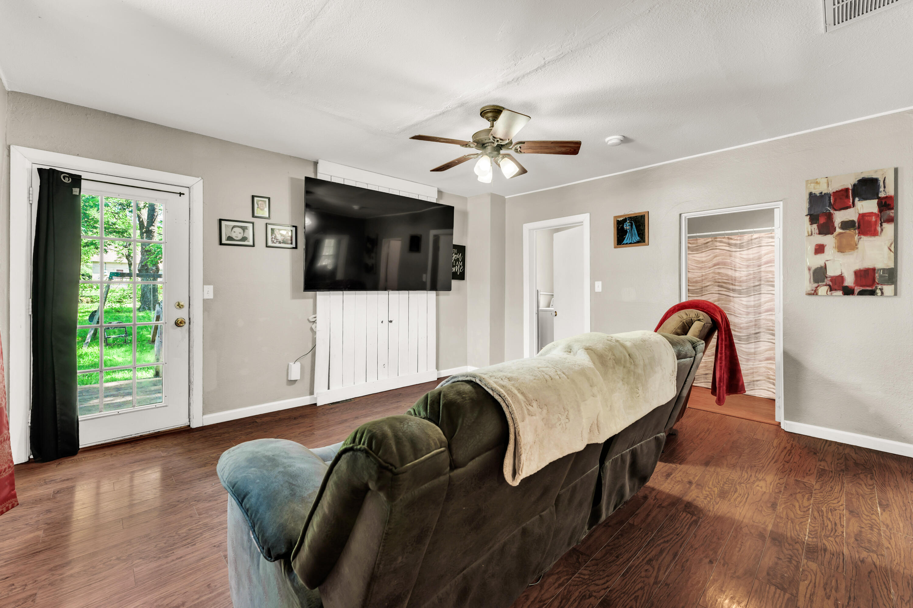 1117 West Lynn Street Property Photo 12