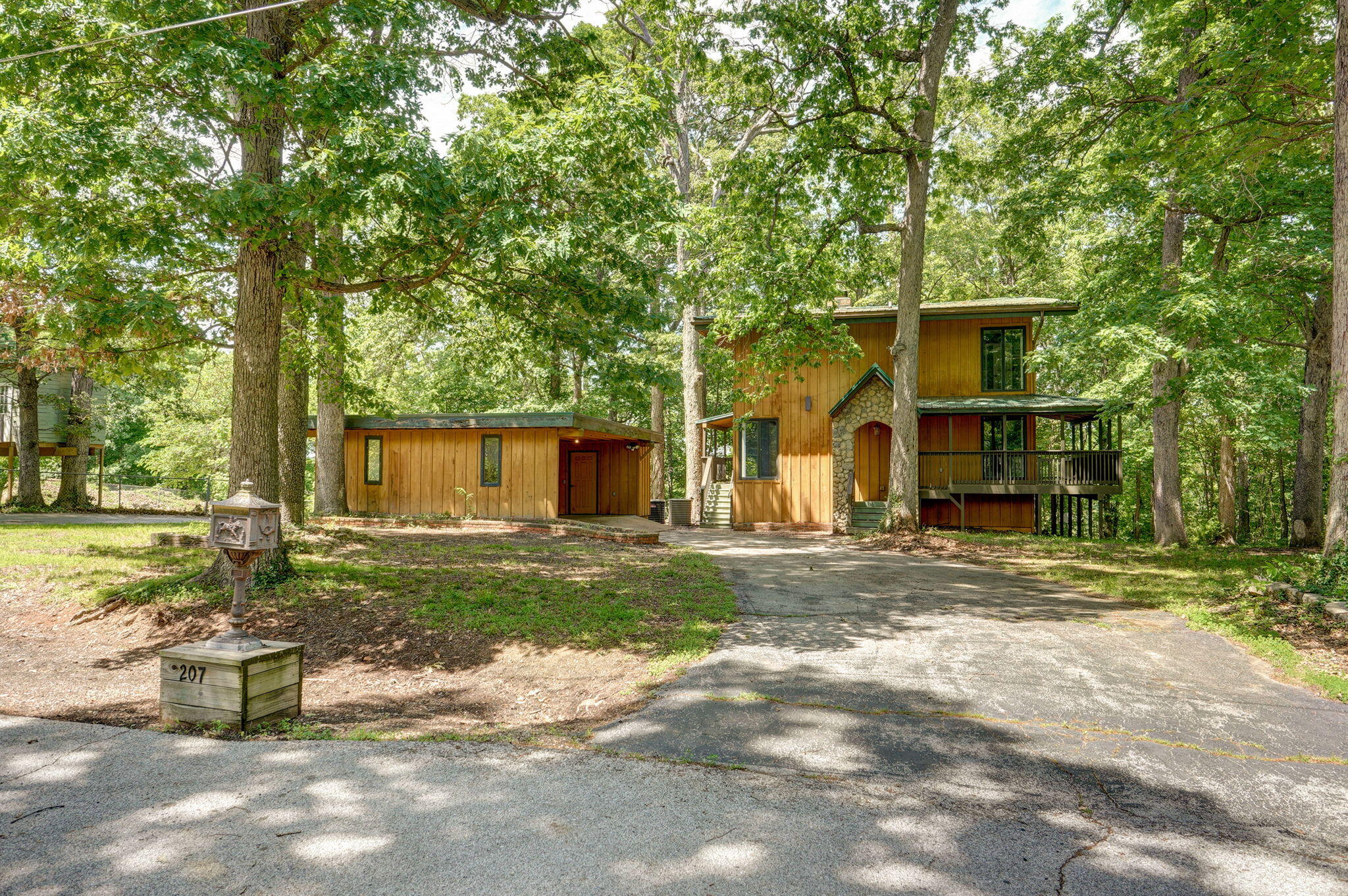 207 Kevin Circle Property Photo 1