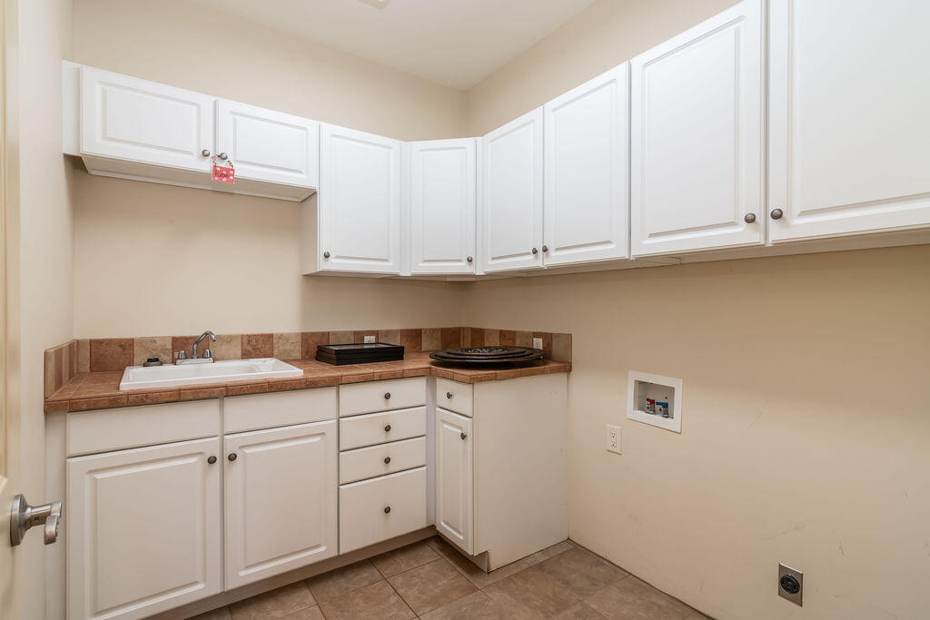 903 Silver Bluff Circle Property Photo 17