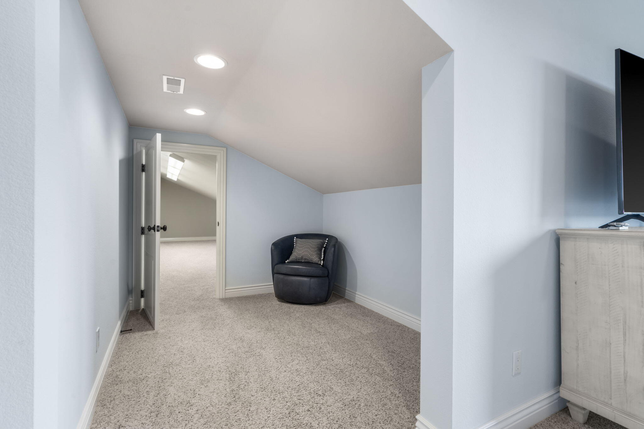 126 Olympic Drive Property Photo 42