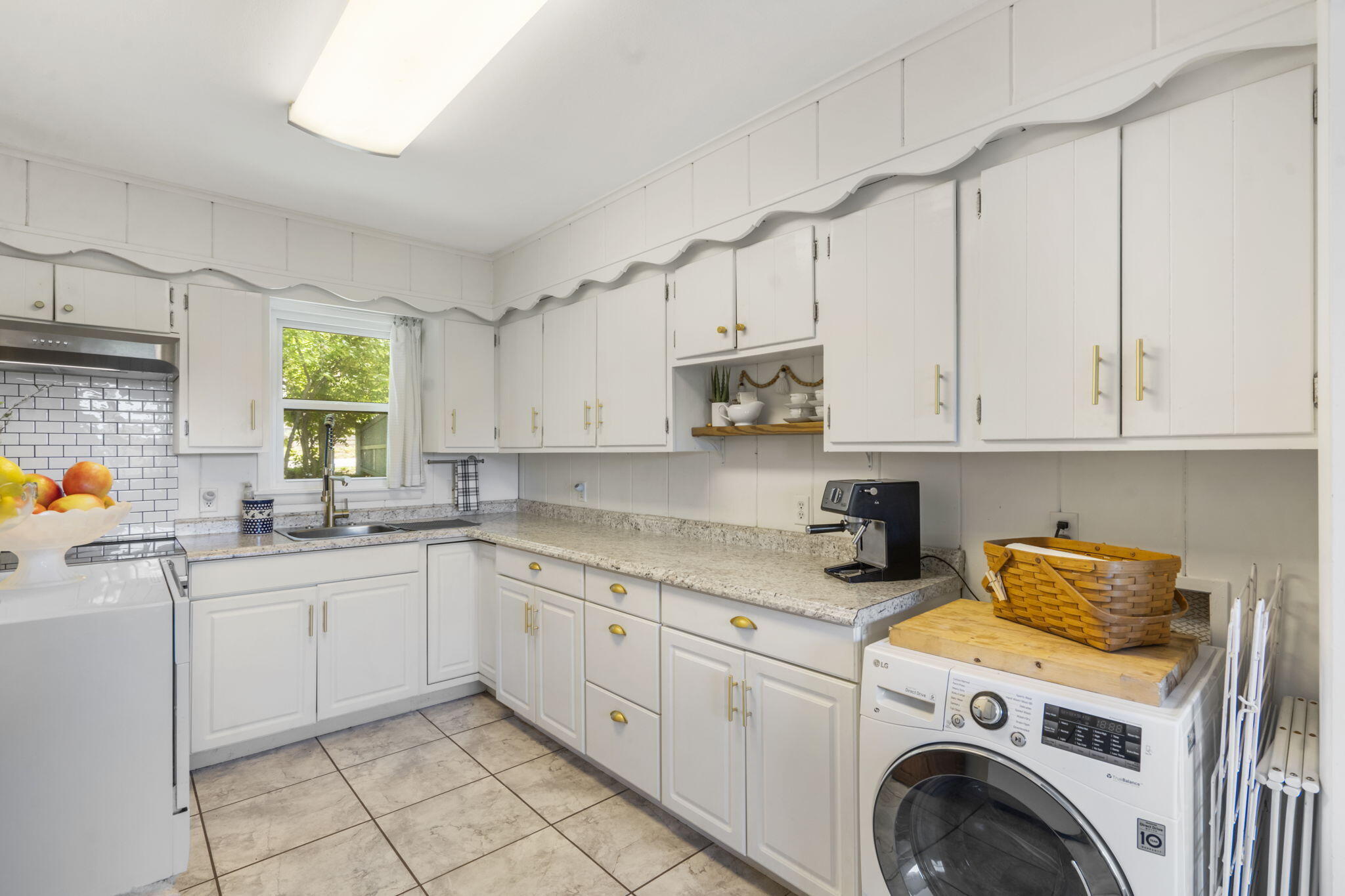 305 Cliff Drive Property Photo 13