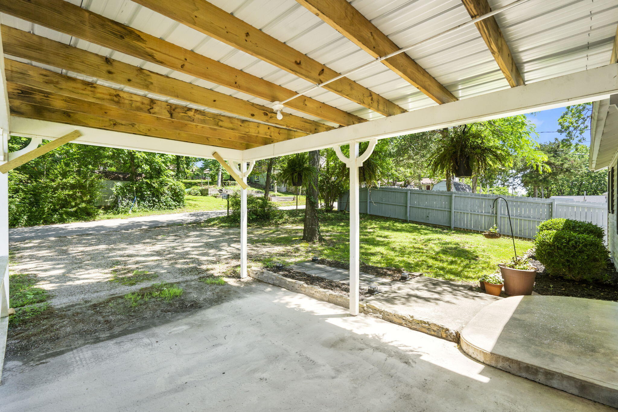 305 Cliff Drive Property Photo 26
