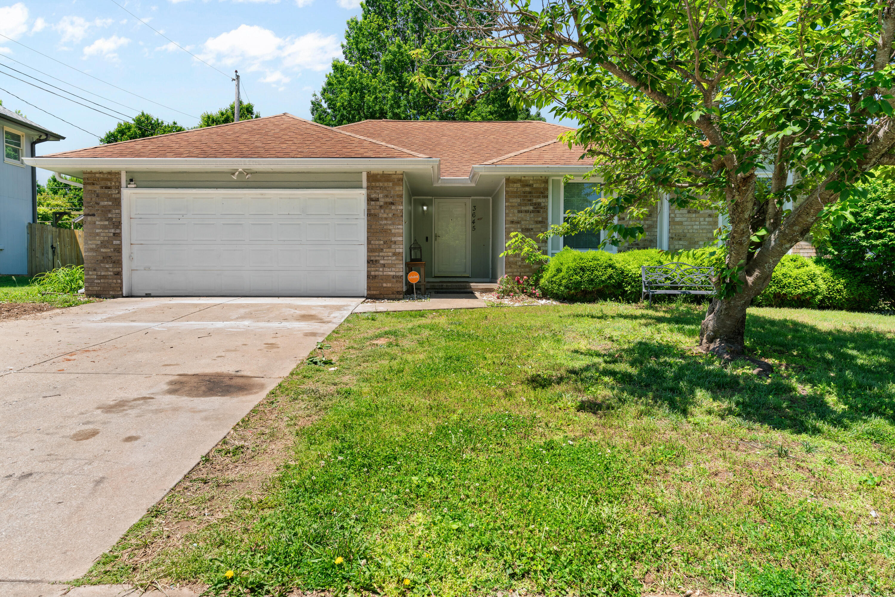 3645 South Ridgecrest Avenue Property Photo 1