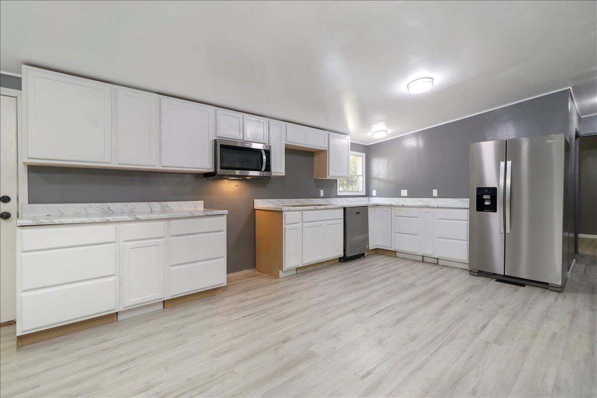 8494 Private Road 6857 Property Photo 6