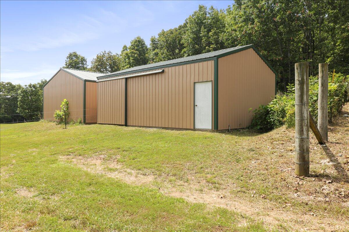 8494 Private Road 6857 Property Photo 17