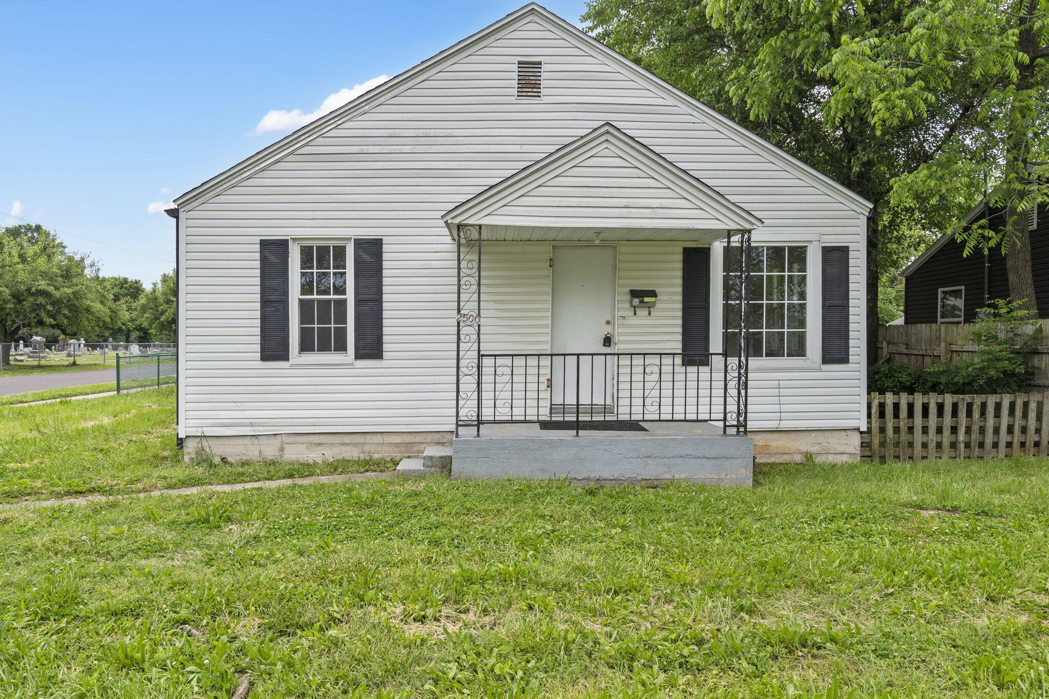 2500 West Mount Vernon Street Property Photo 1