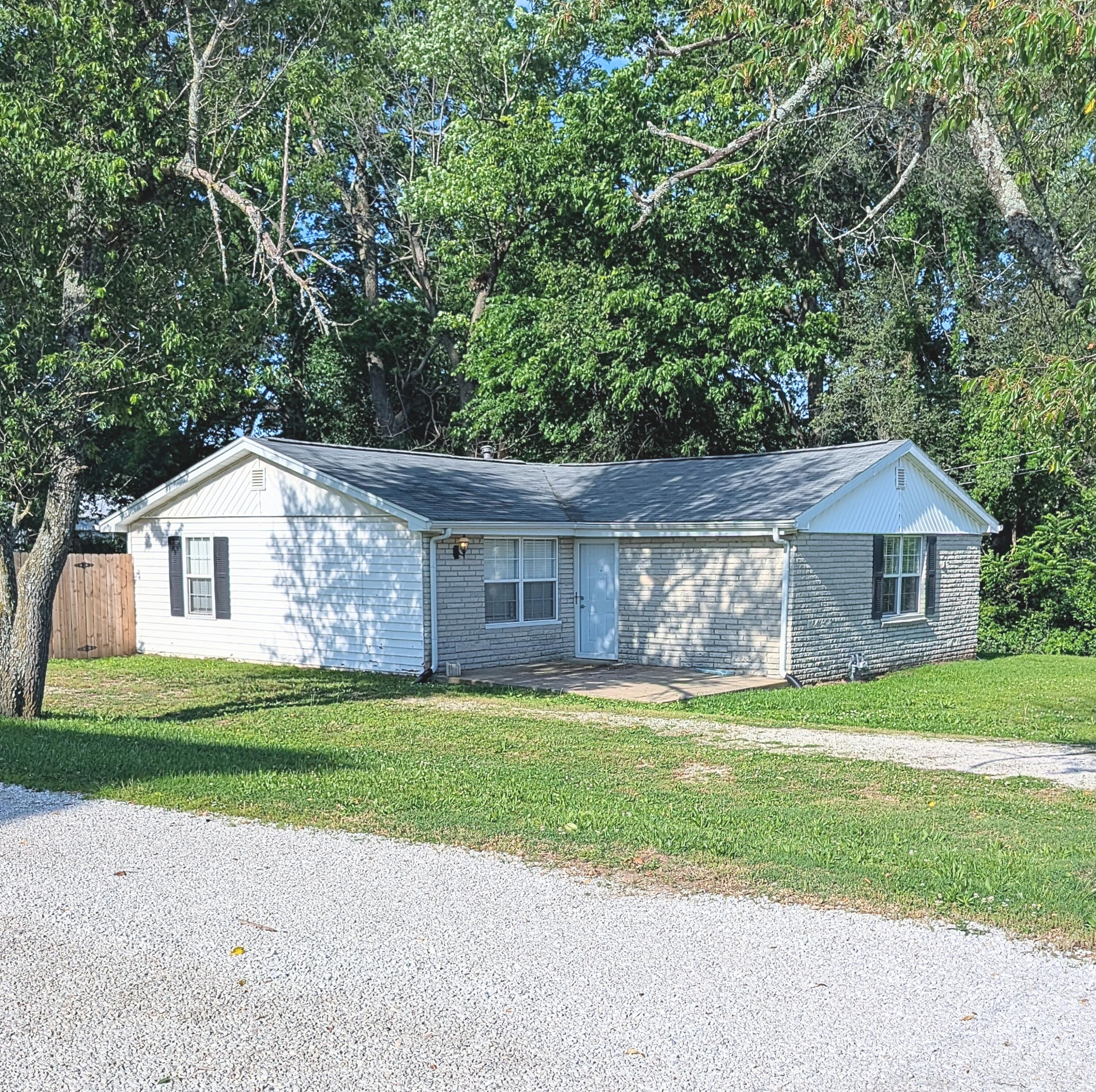 204 East College Street Property Photo 2
