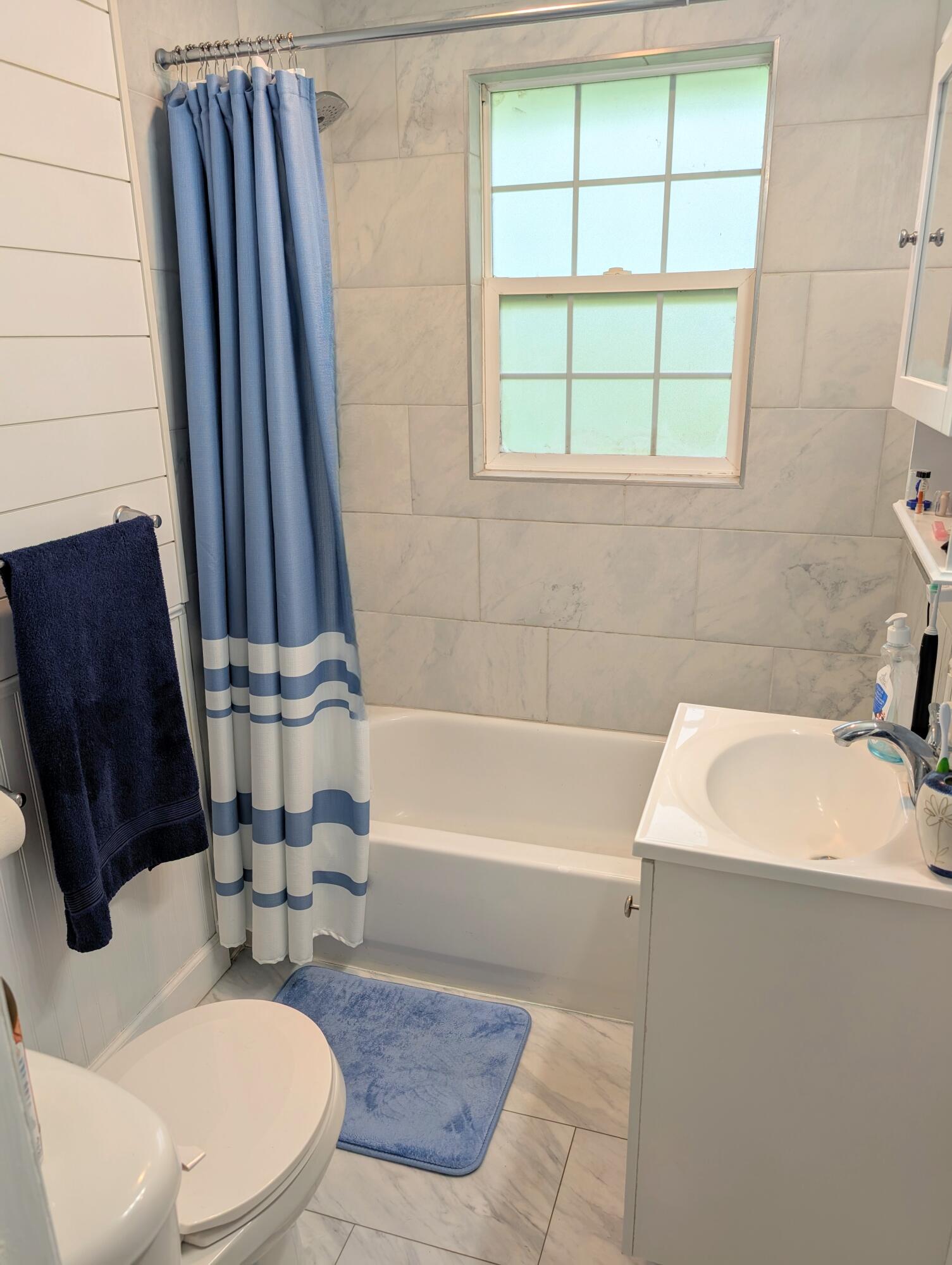 204 East College Street Property Photo 24