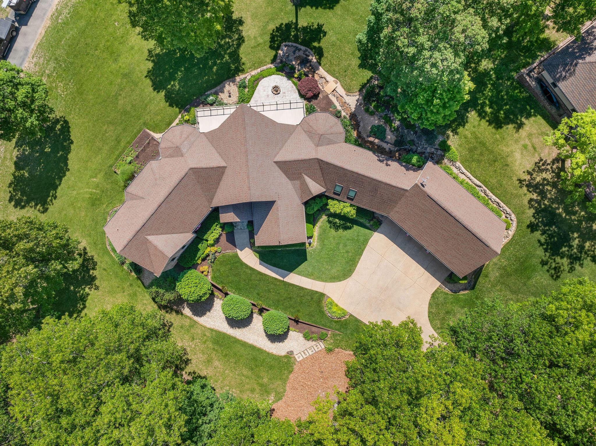 197 Falling Leaf Court Property Photo 4