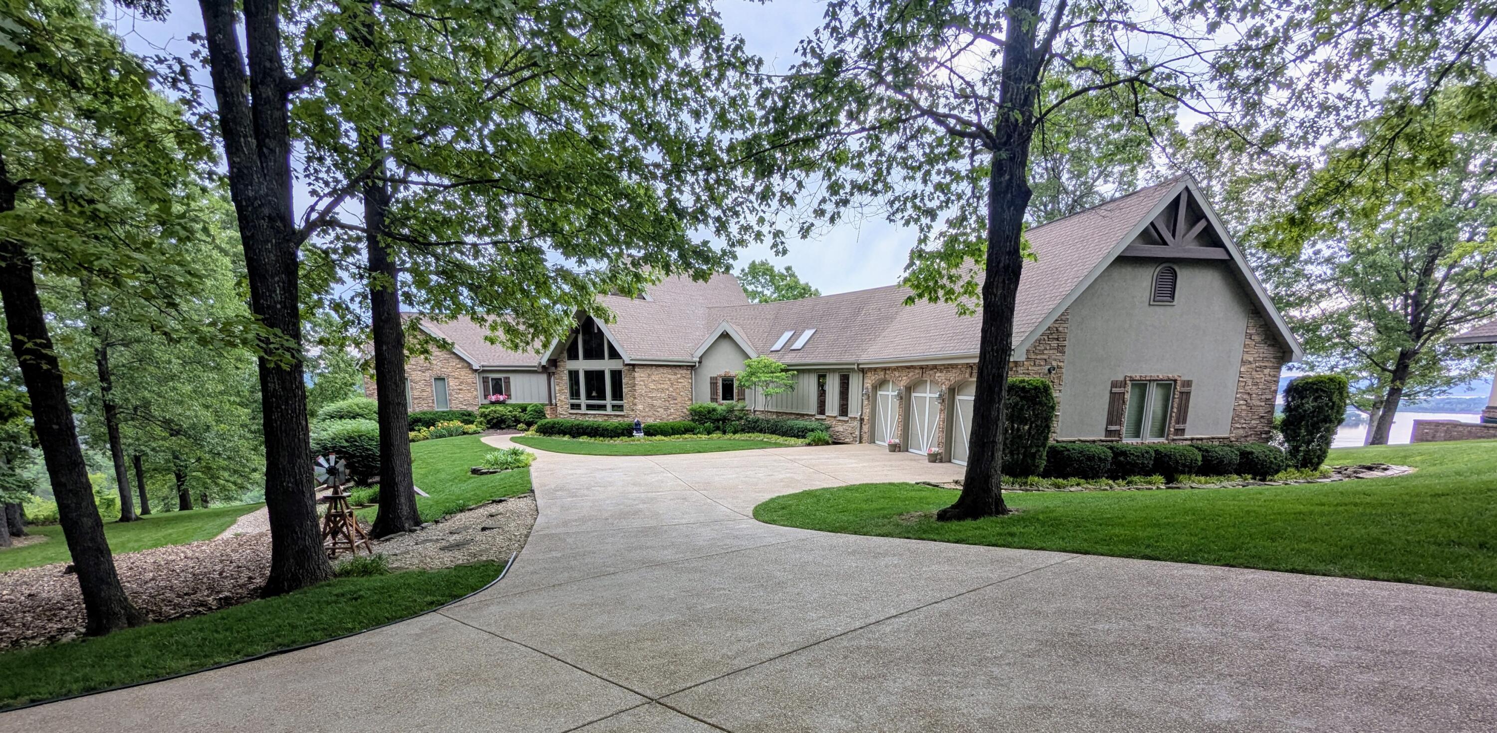 197 Falling Leaf Court Property Photo 10