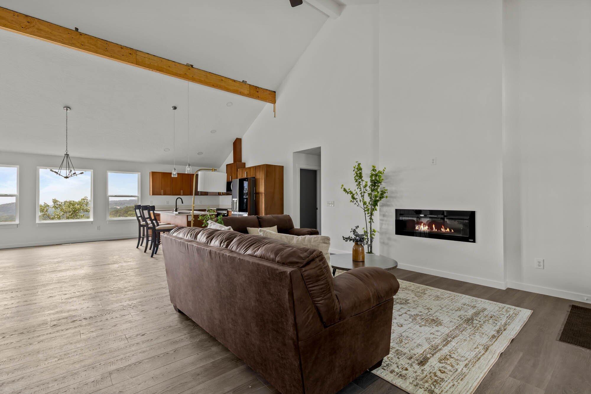1212 Emory Creek Boulevard Property Photo 7