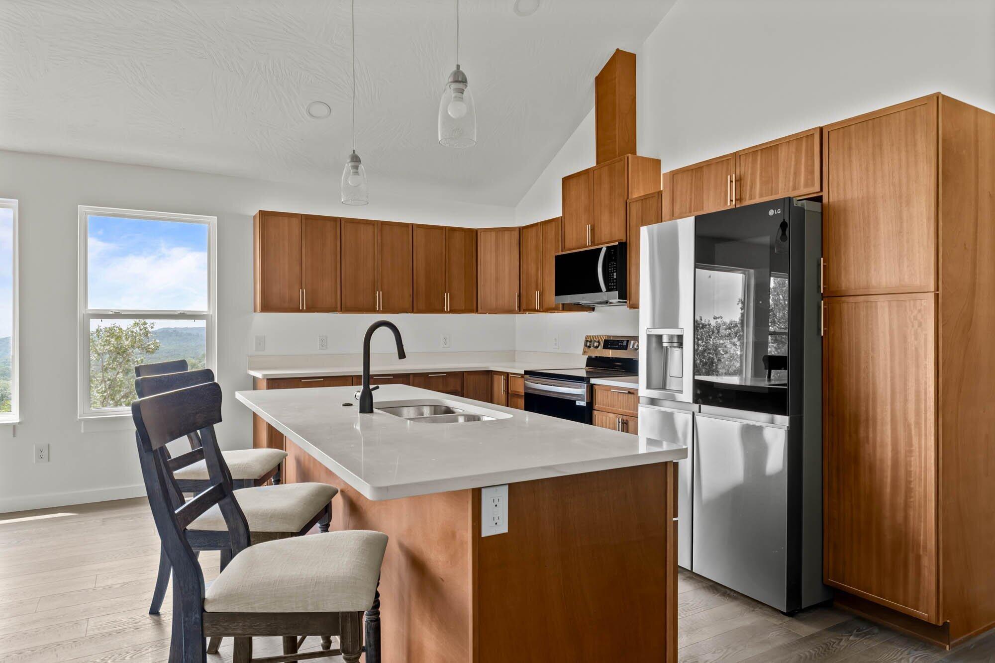 1212 Emory Creek Boulevard Property Photo 12