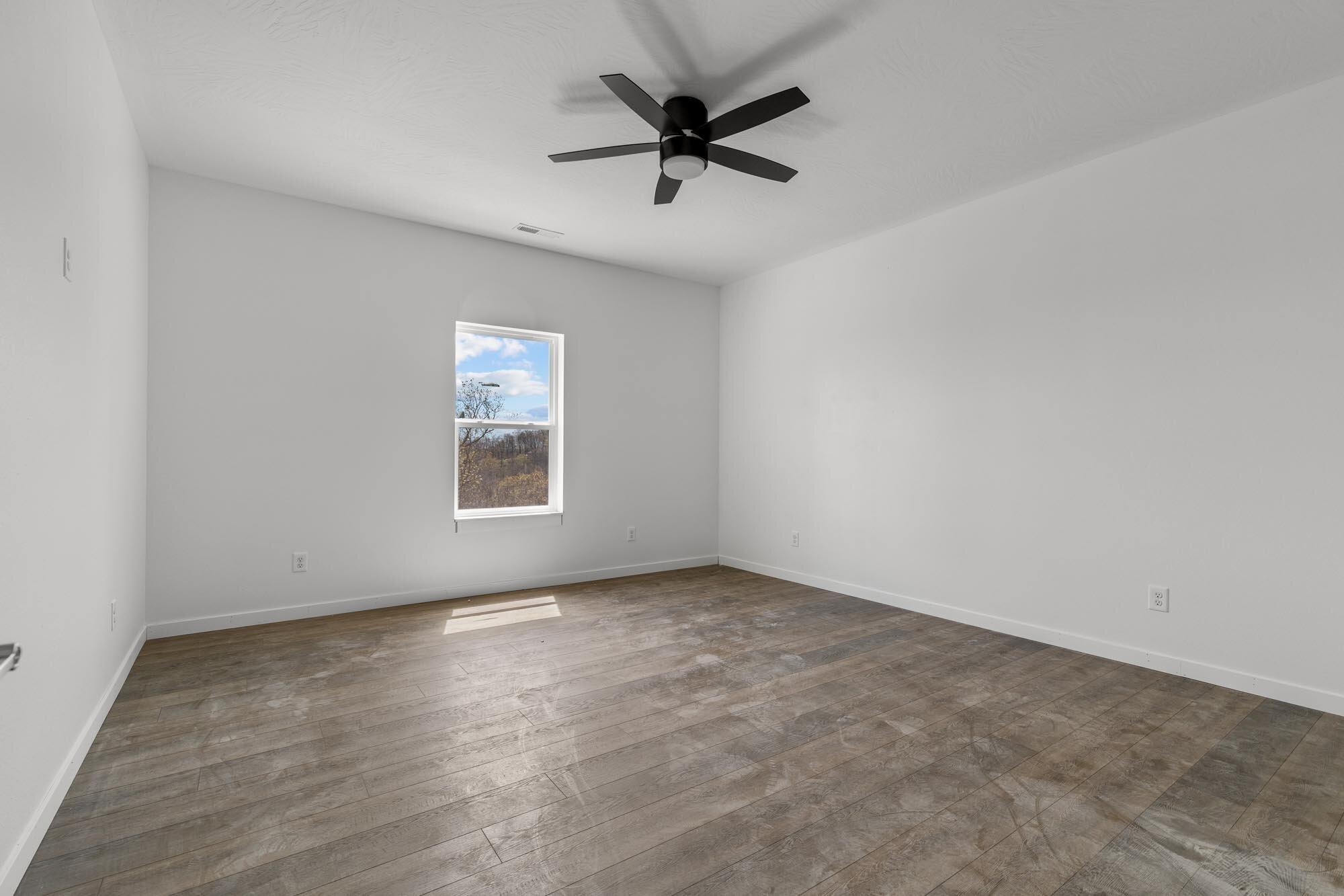 1212 Emory Creek Boulevard Property Photo 31