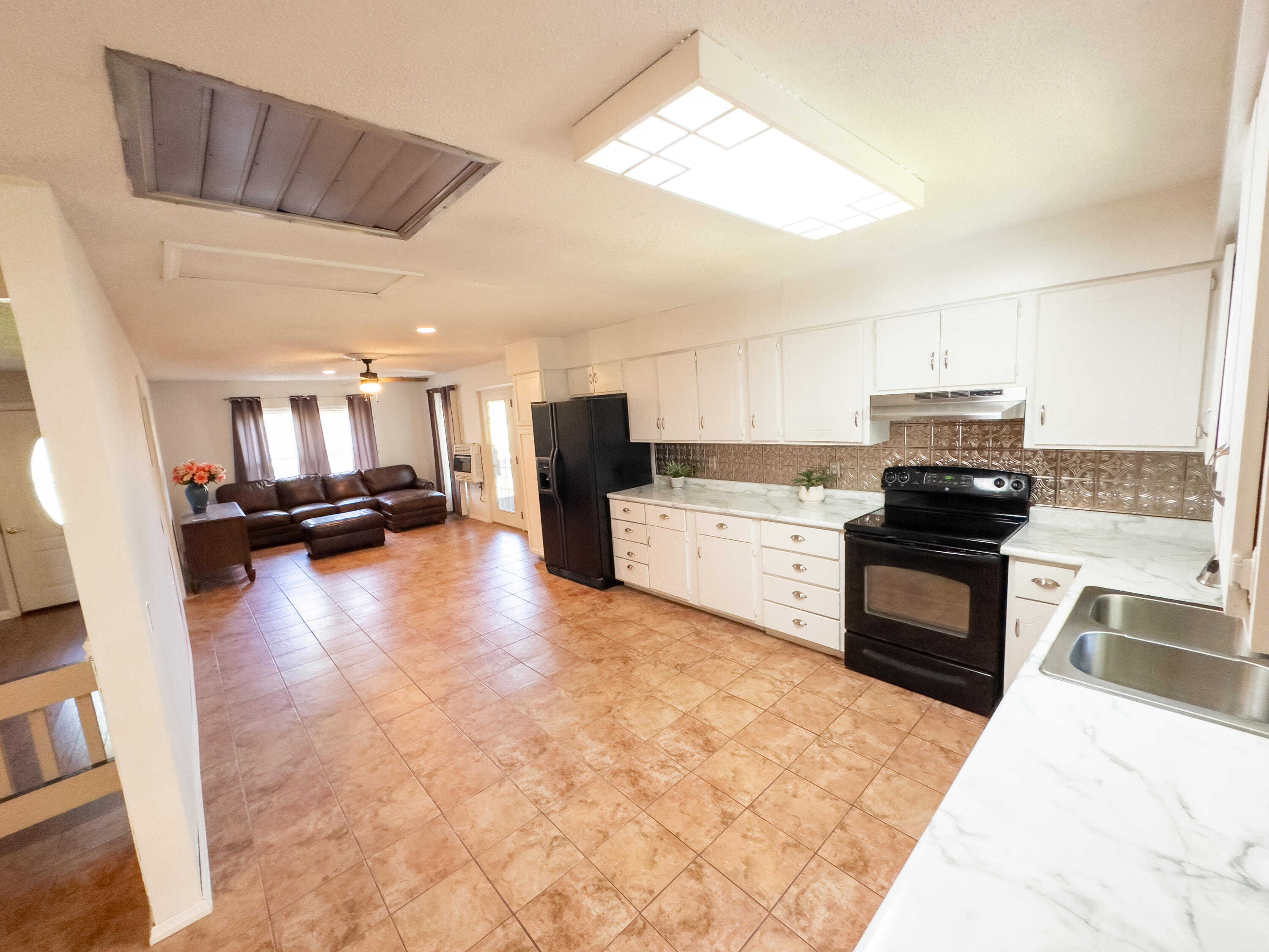 4095 Bell Springs Road Property Photo 7