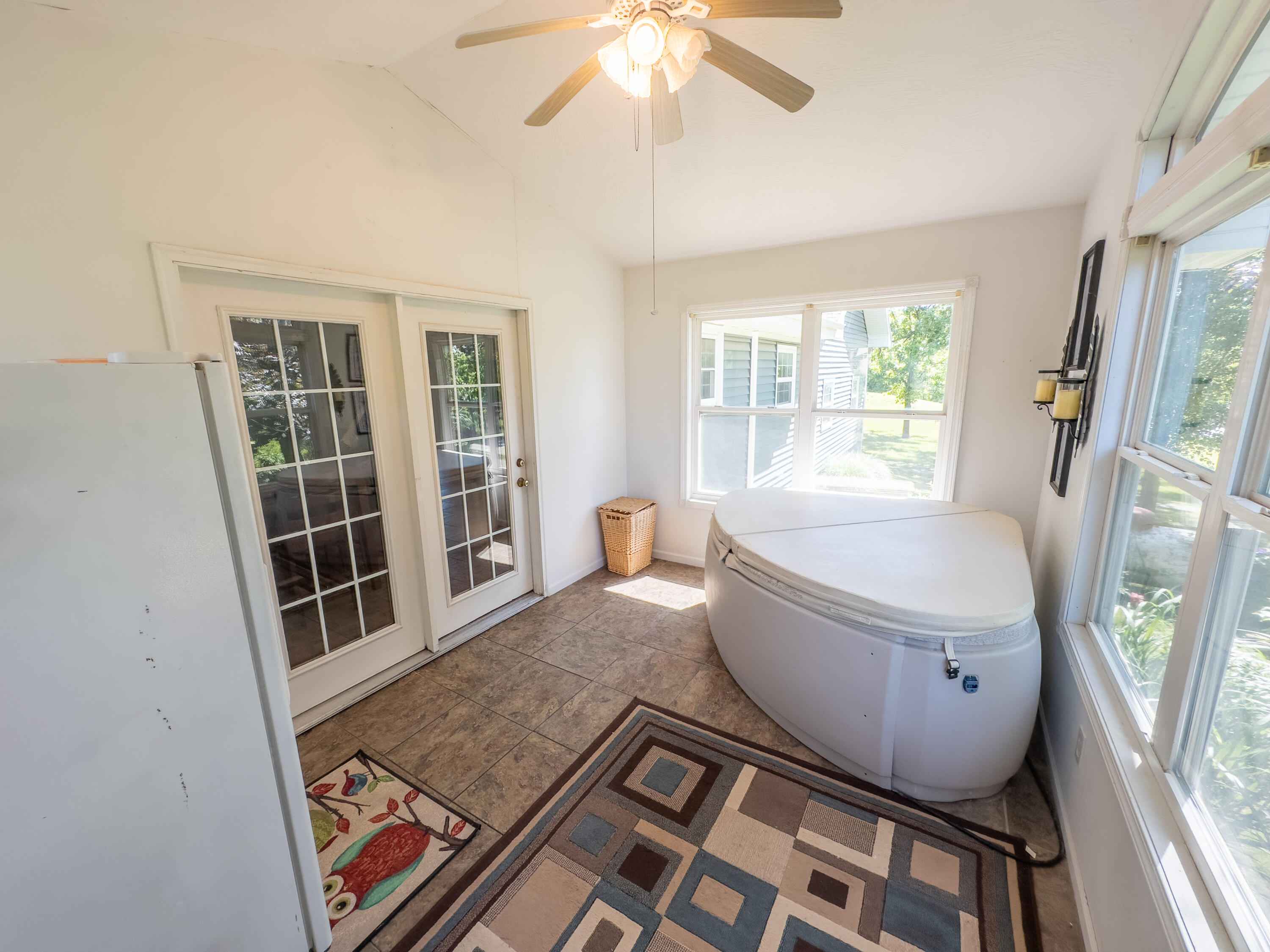 4095 Bell Springs Road Property Photo 8