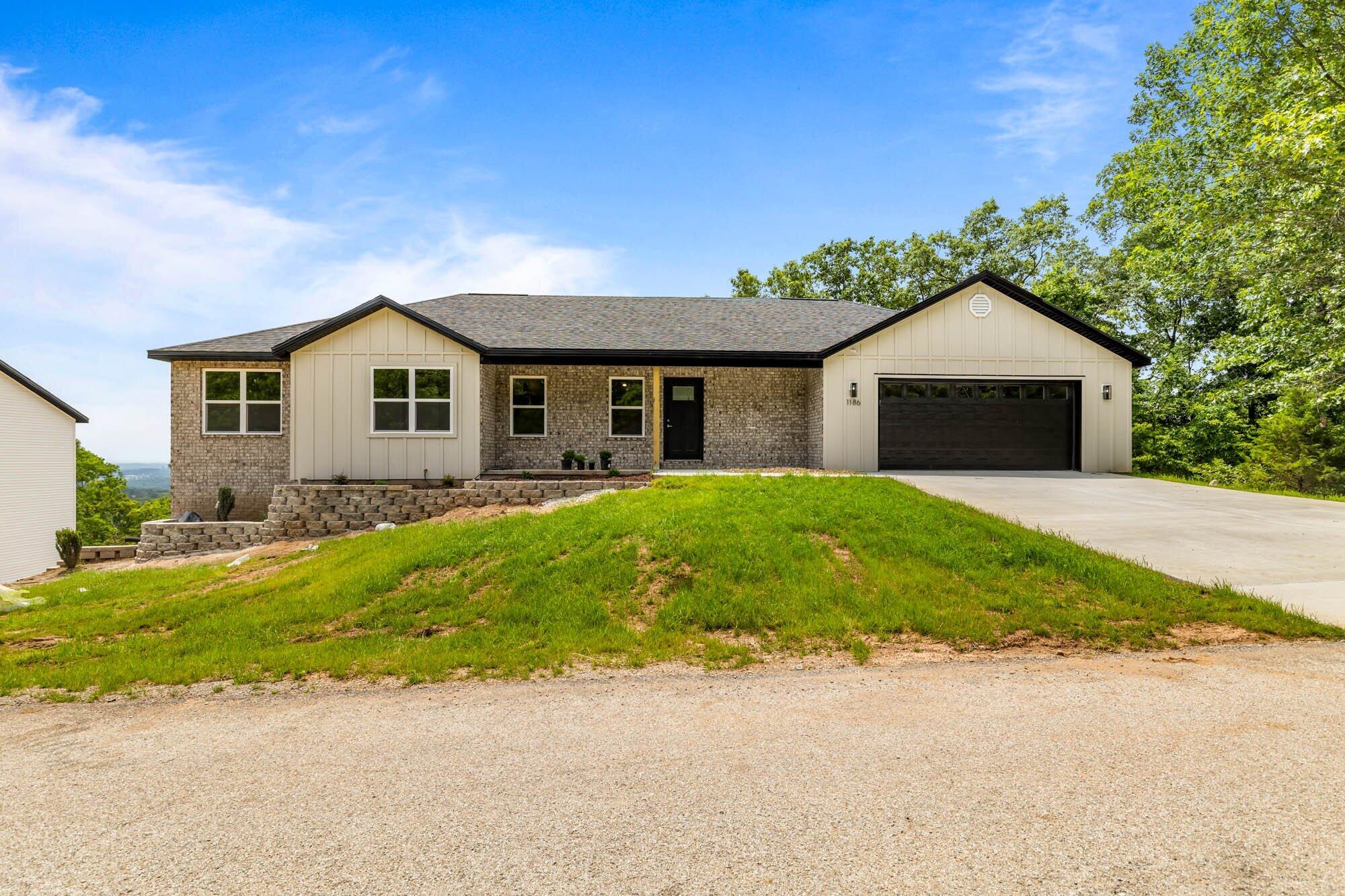 1186 Emory Creek Boulevard Property Photo 1