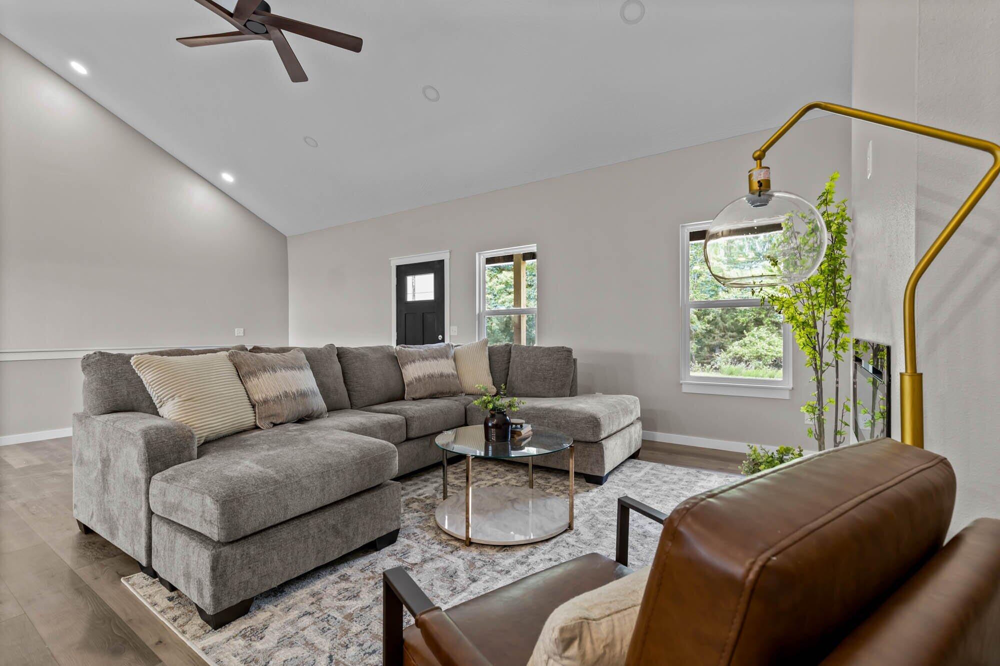 1186 Emory Creek Boulevard Property Photo 8
