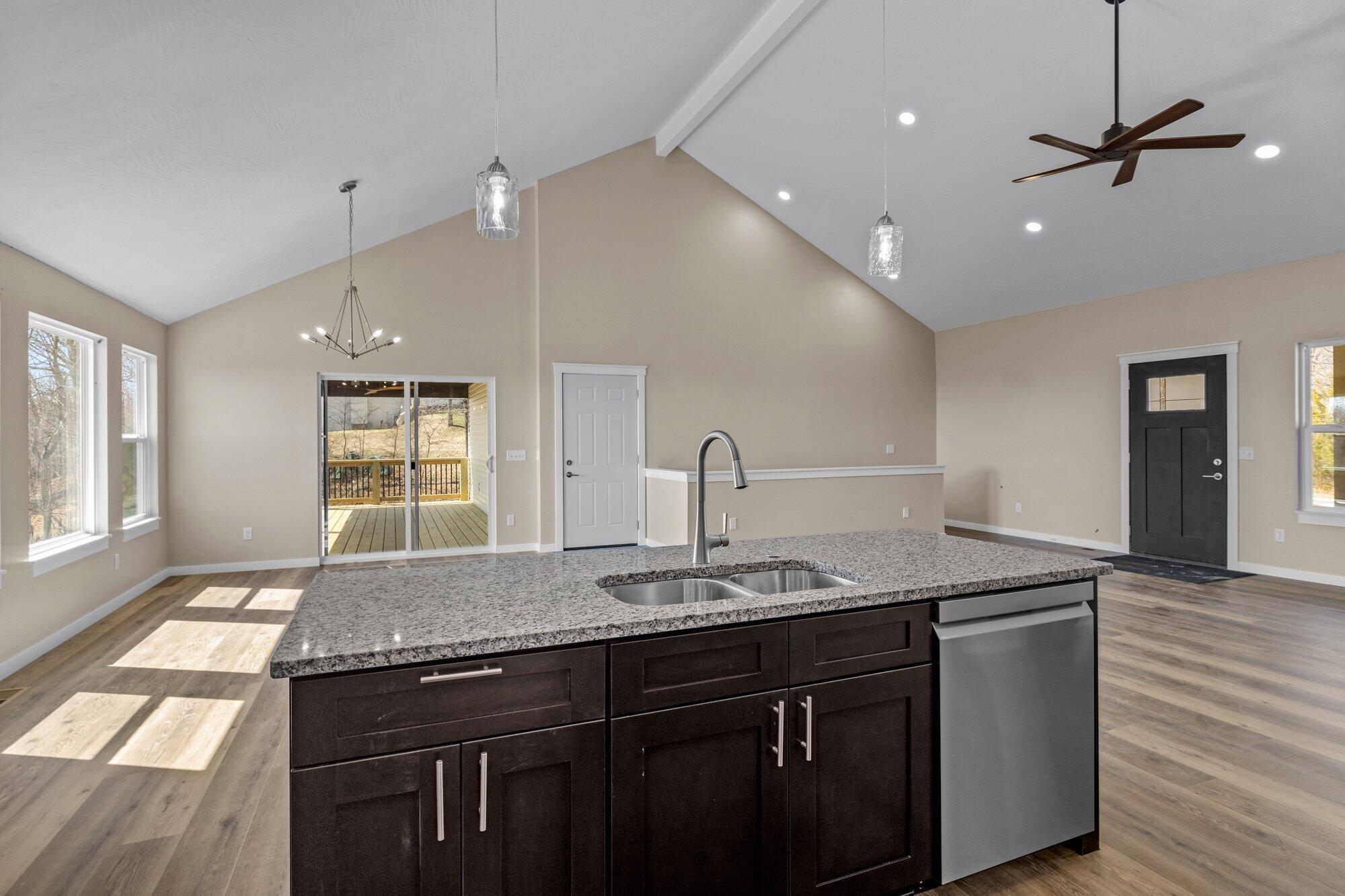 1186 Emory Creek Boulevard Property Photo 10