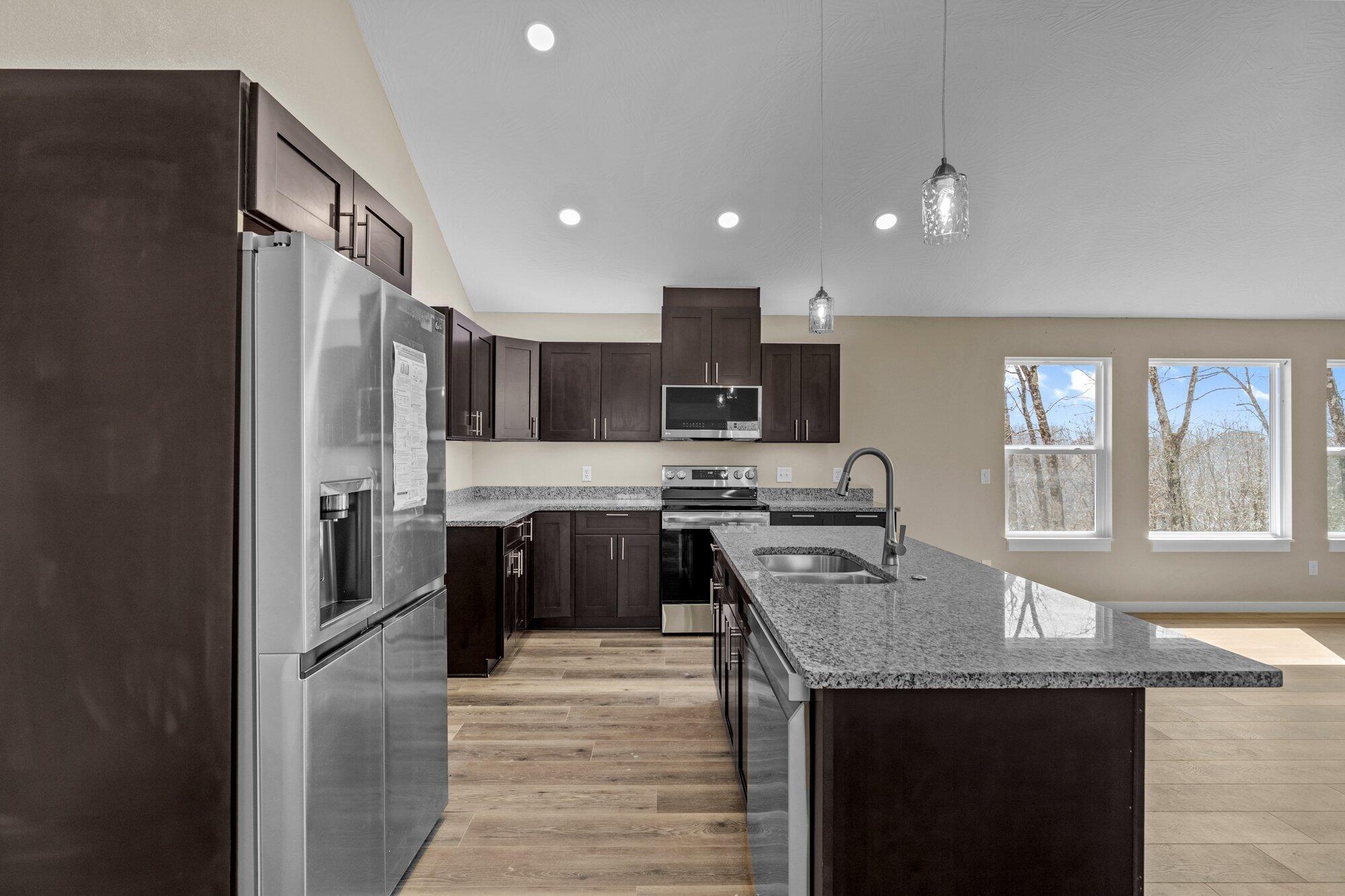 1186 Emory Creek Boulevard Property Photo 12