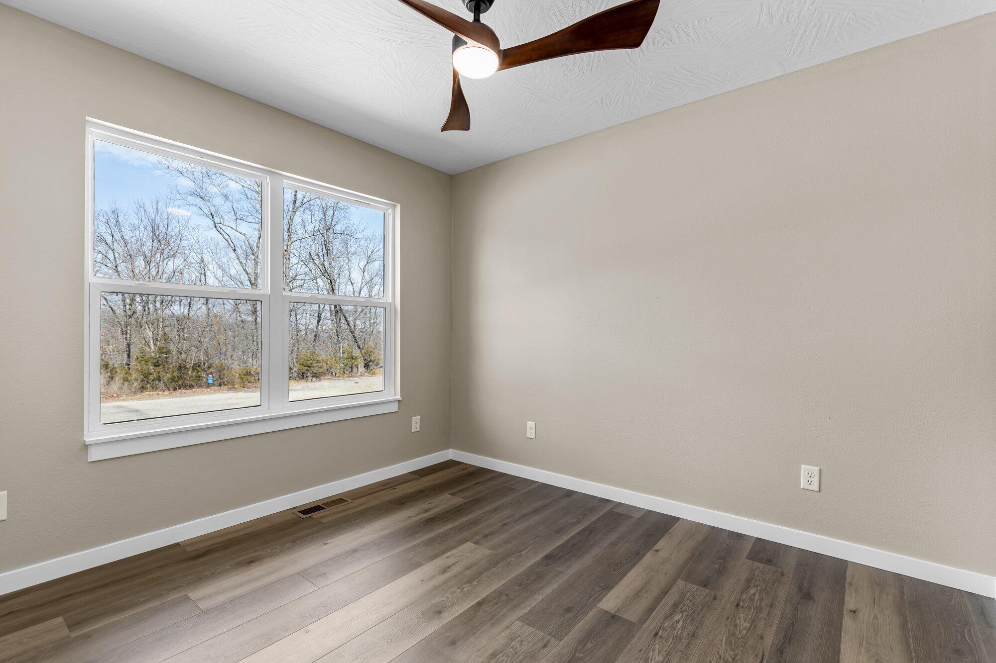 1186 Emory Creek Boulevard Property Photo 24