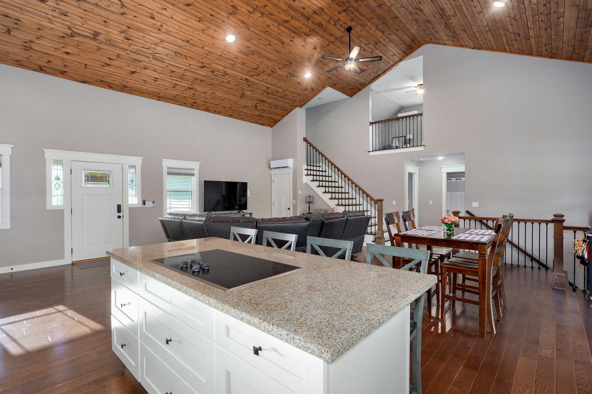 5116 South 165th Road Property Photo 15