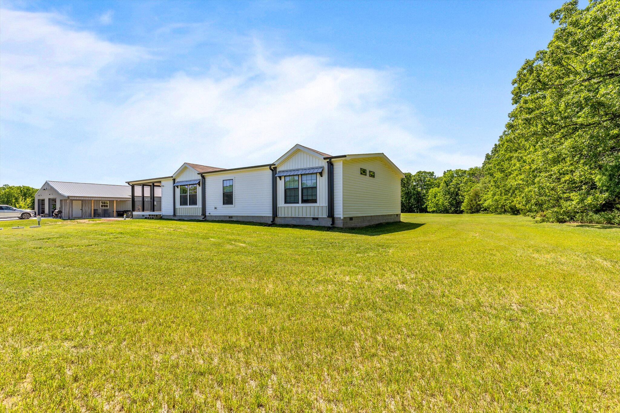 1523 West Farm Road 40 Property Photo 29