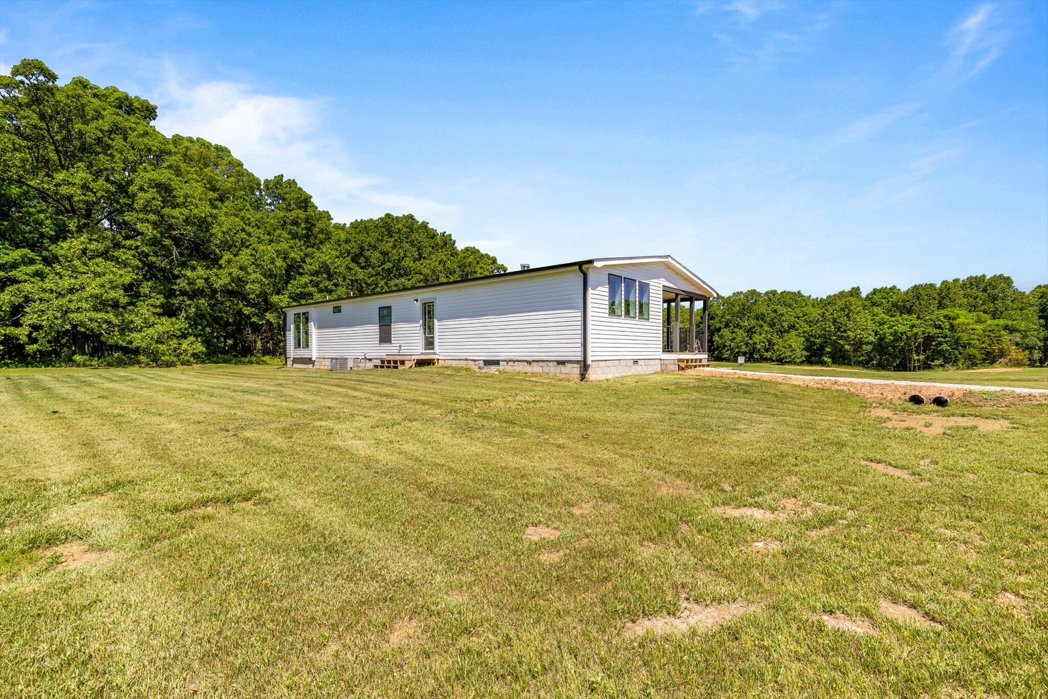 1523 West Farm Road 40 Property Photo 32