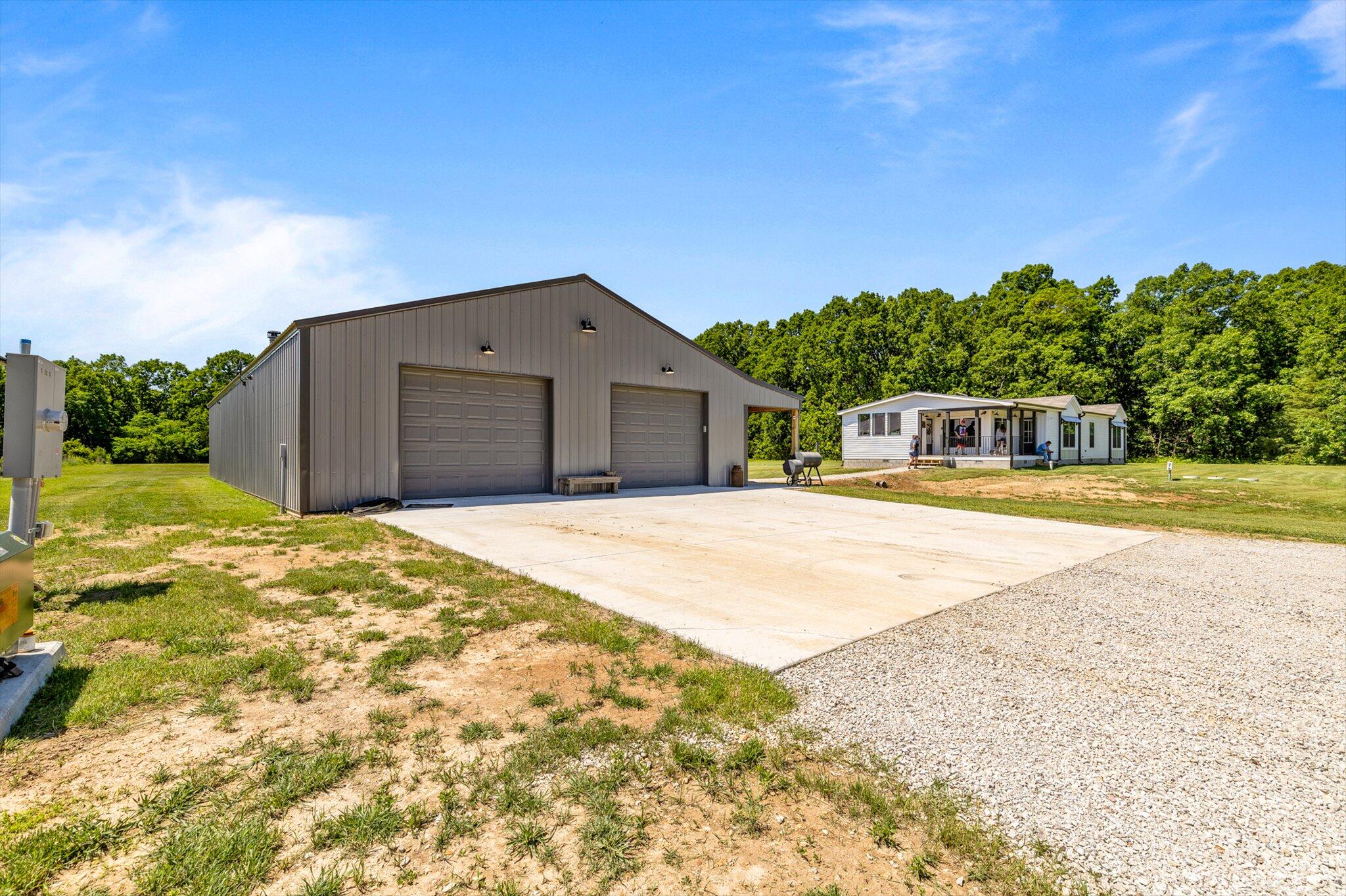 1523 West Farm Road 40 Property Photo 44