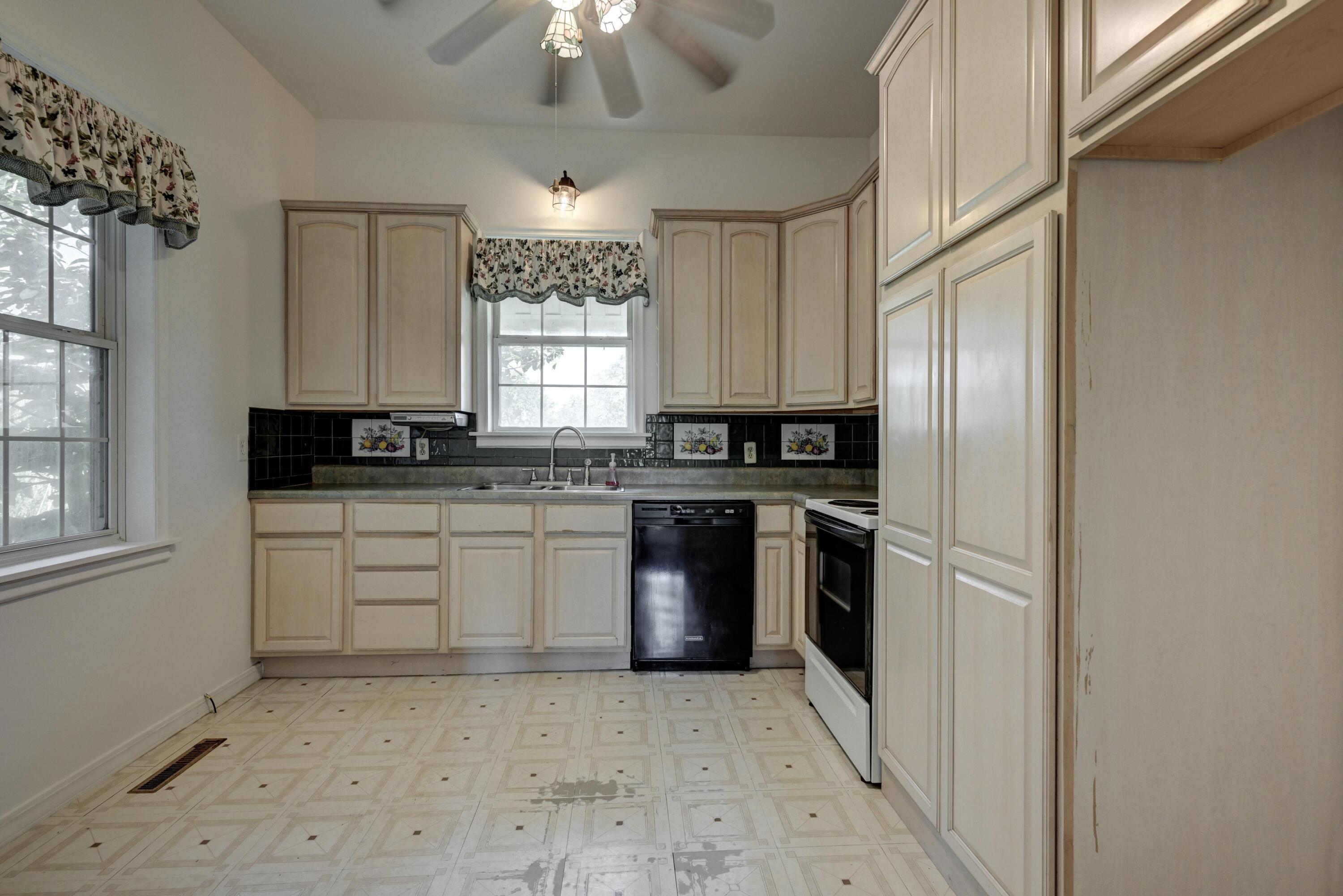 17381 Imperial Road Property Photo 9