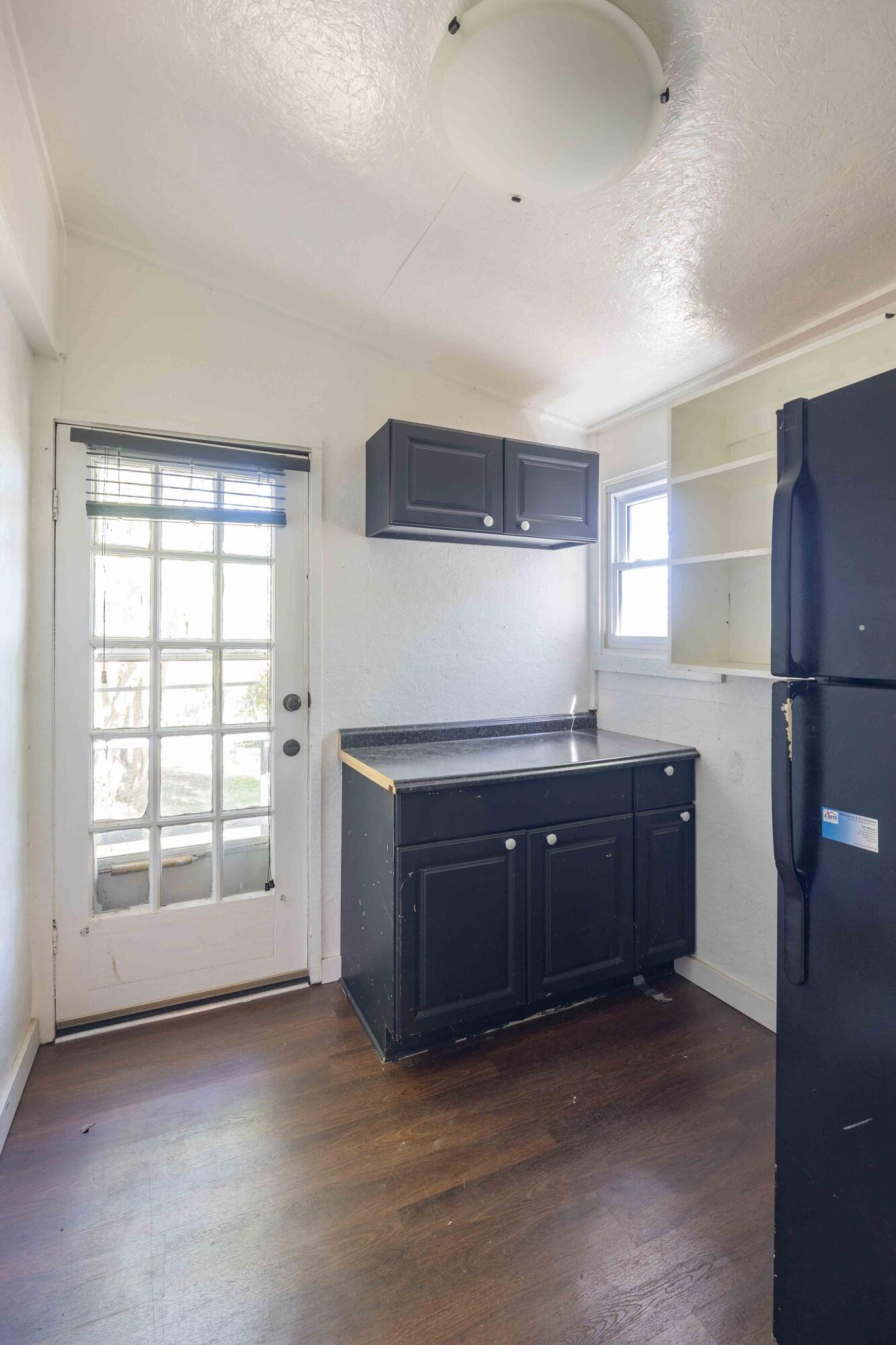 413 West College Street Property Photo 12
