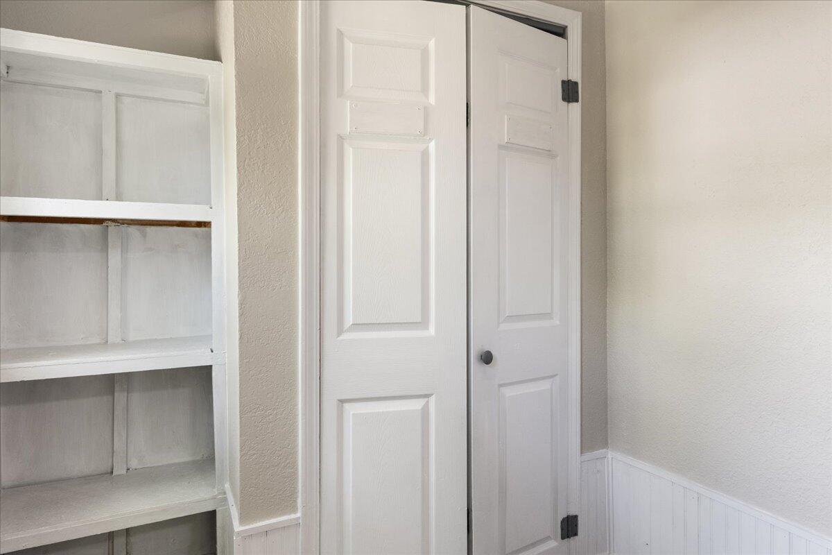741 North Warren Avenue Property Photo 14