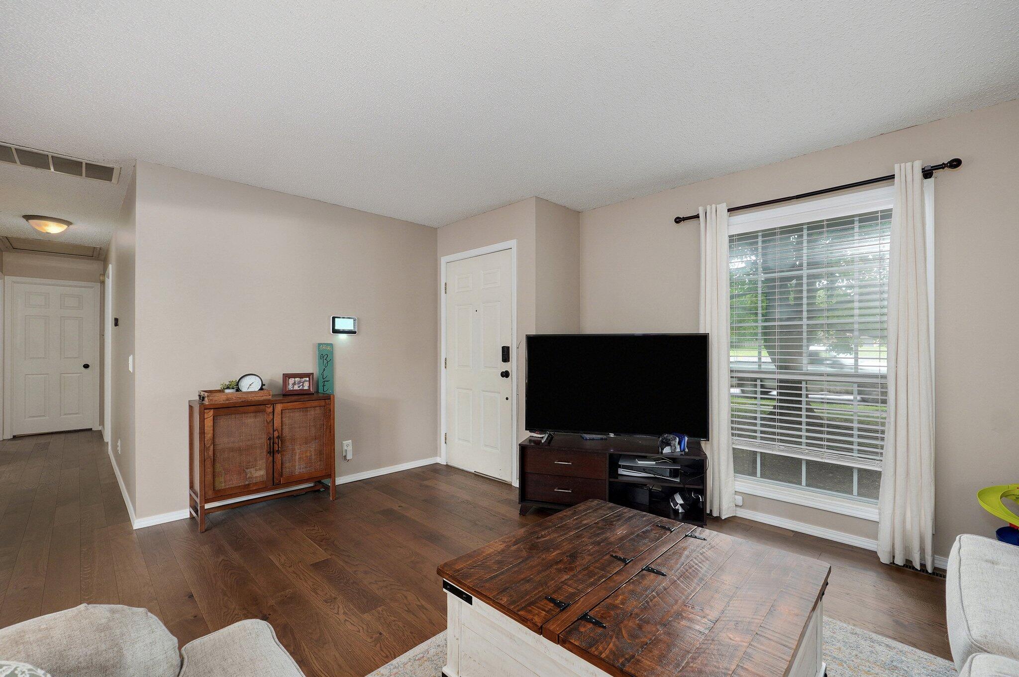 206 North Lynn Avenue Property Photo 7