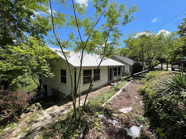 530 Taneycomo Hill Drive Property Photo 1