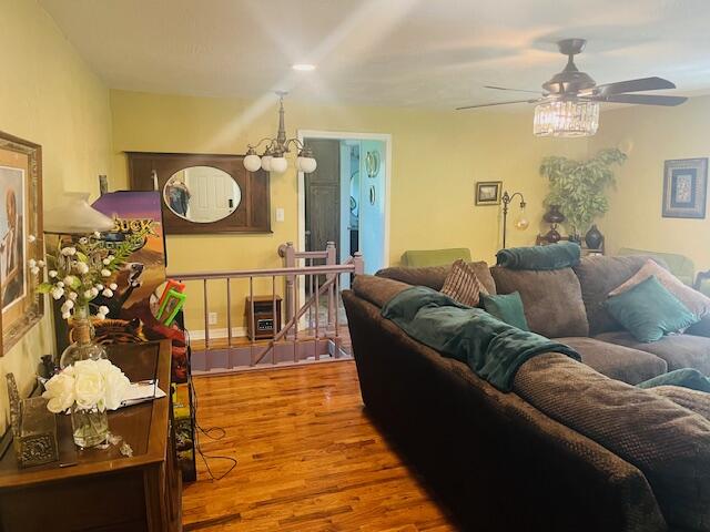 530 Taneycomo Hill Drive Property Photo 4