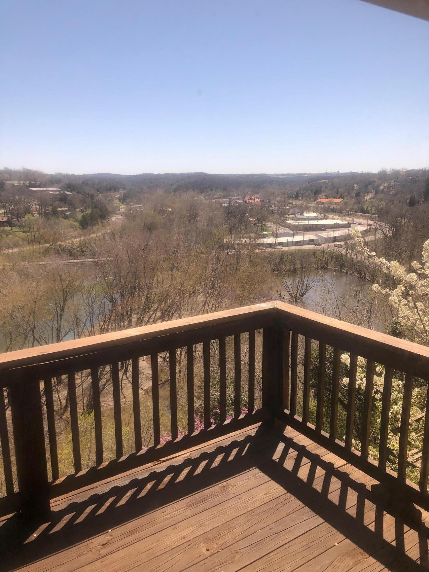 530 Taneycomo Hill Drive Property Photo 17