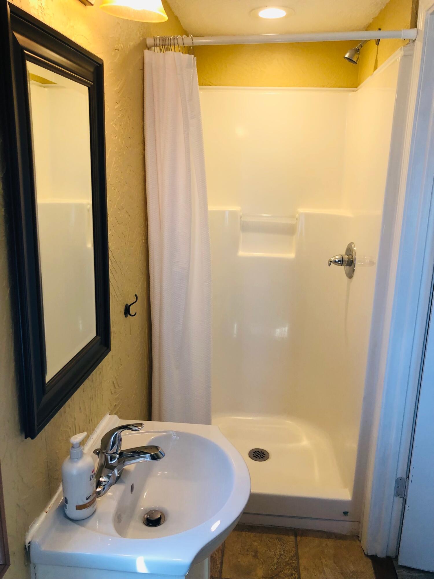 530 Taneycomo Hill Drive Property Photo 24