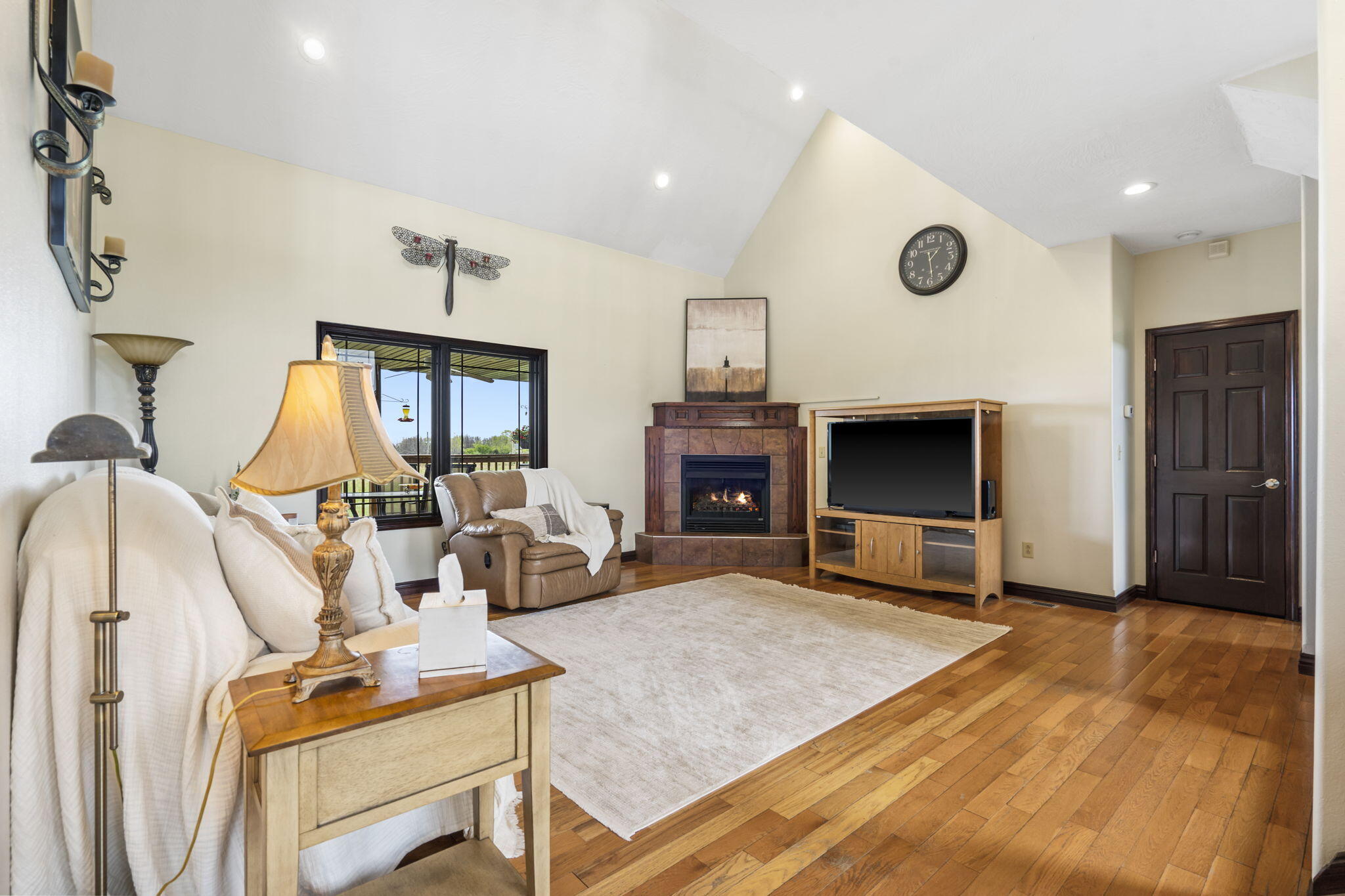 110 Castlekeep Drive Property Photo 8