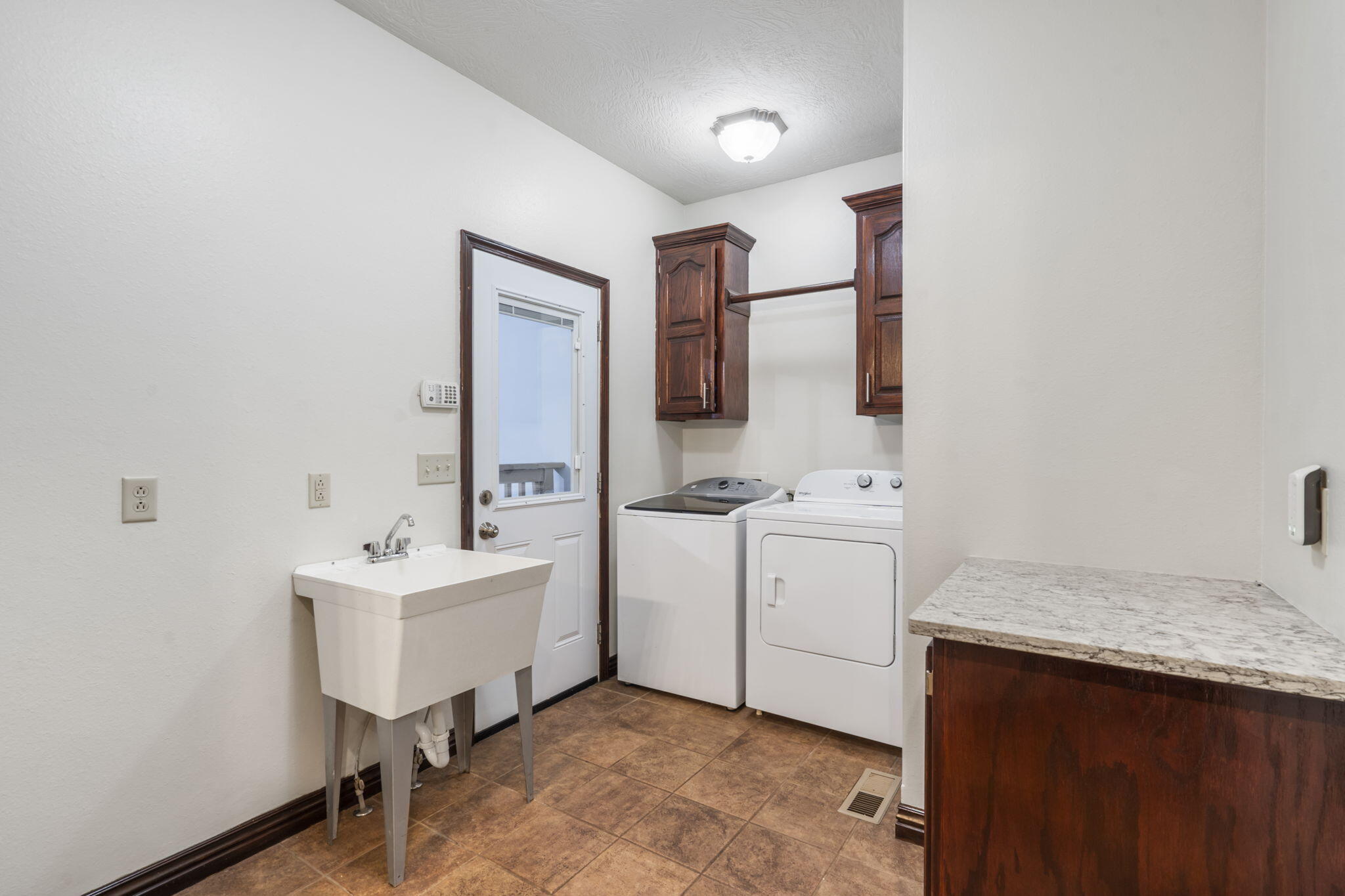 110 Castlekeep Drive Property Photo 19