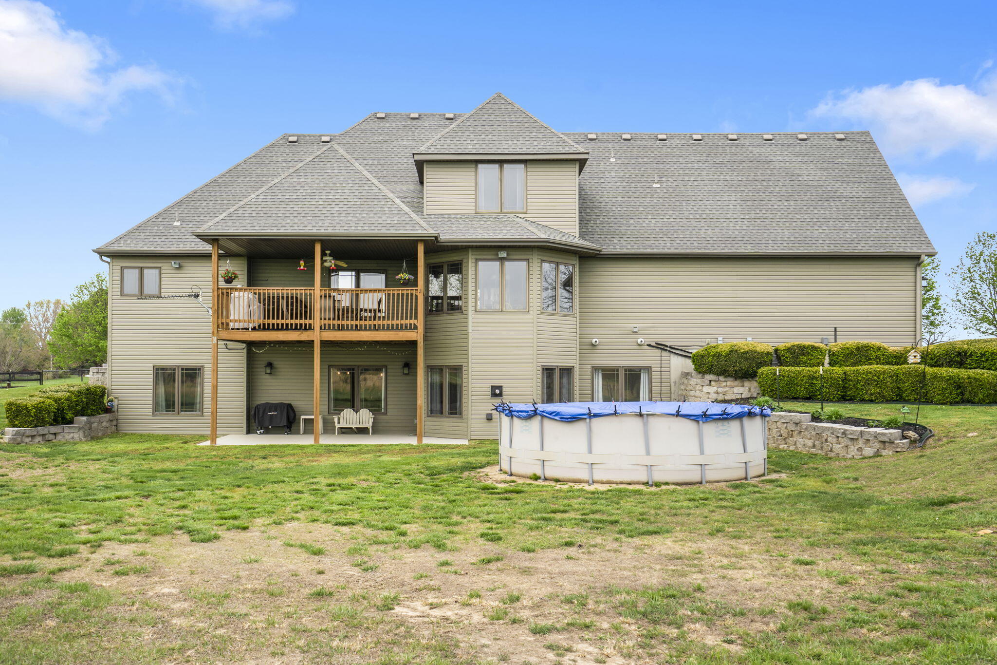 110 Castlekeep Drive Property Photo 38