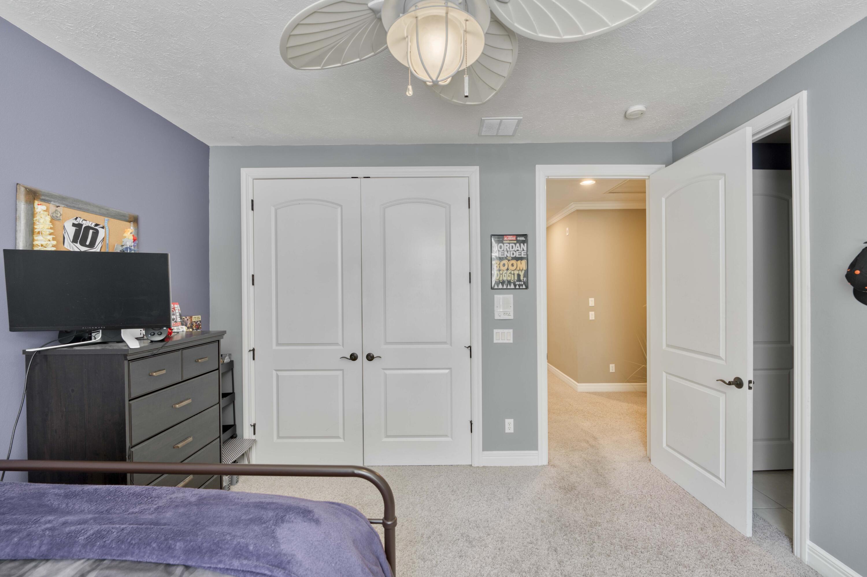 3262 South Thornridge Drive Property Photo 48
