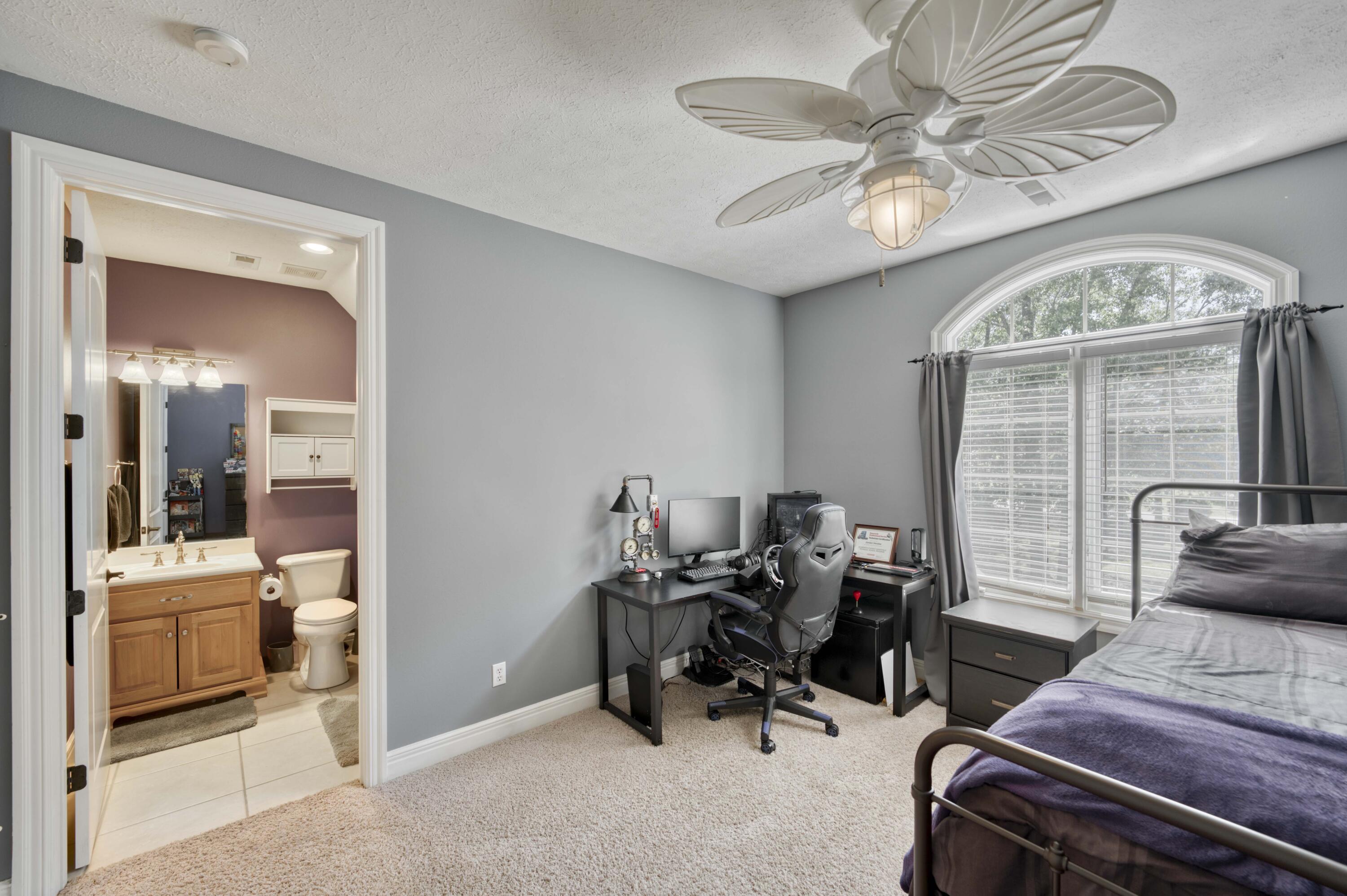3262 South Thornridge Drive Property Photo 49