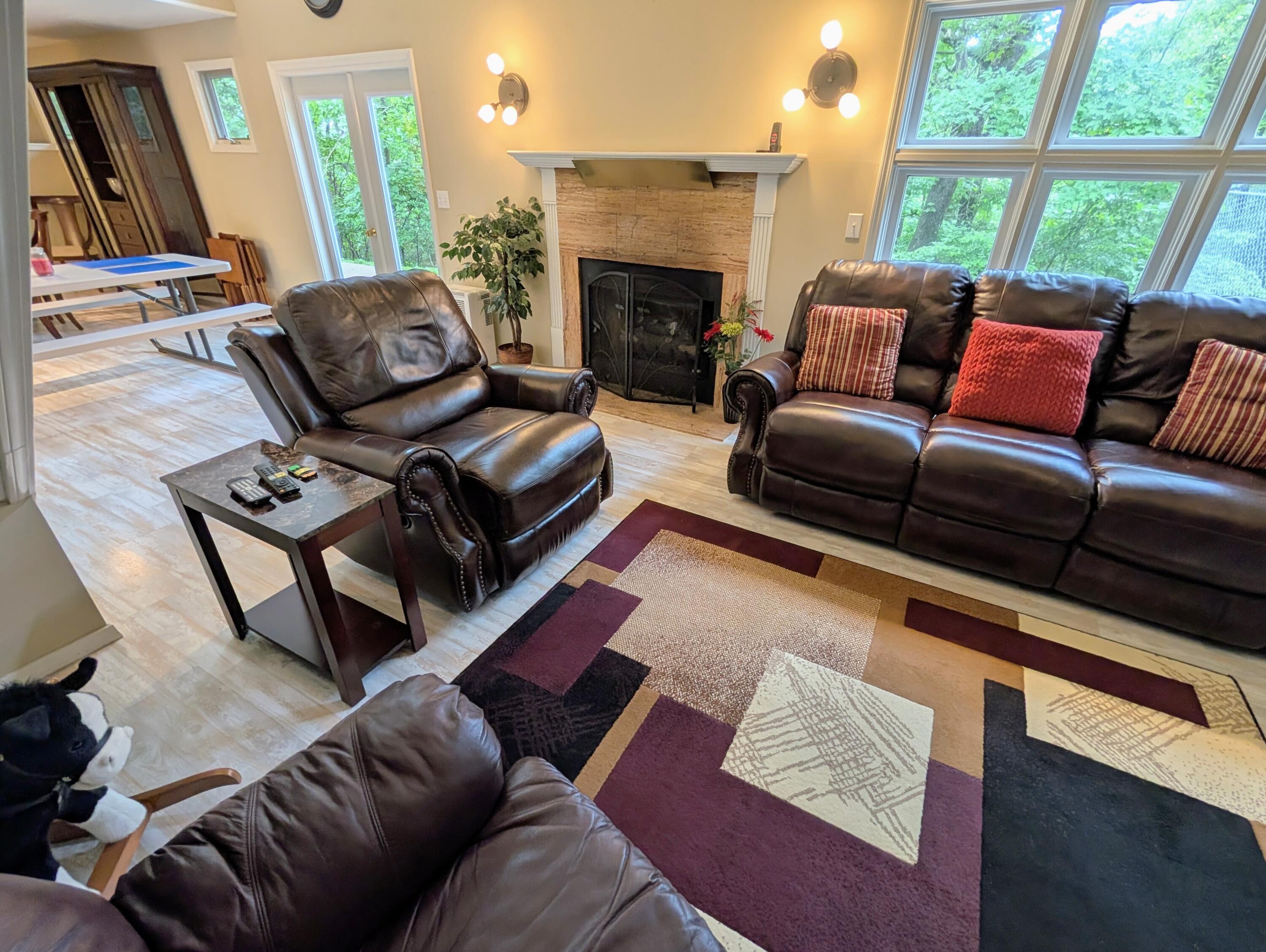 1649 Talking Rocks Road Property Photo 8