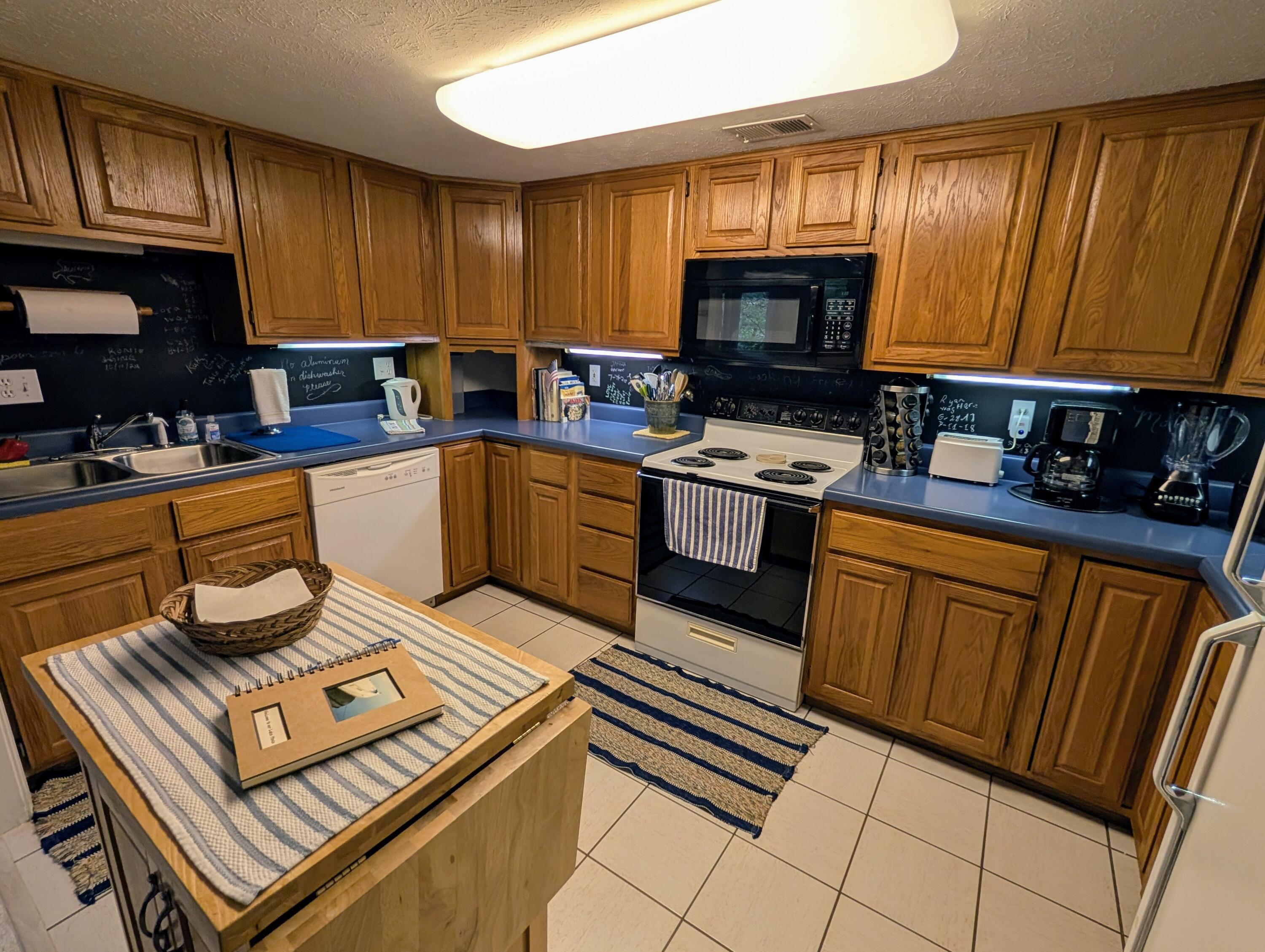 1649 Talking Rocks Road Property Photo 13
