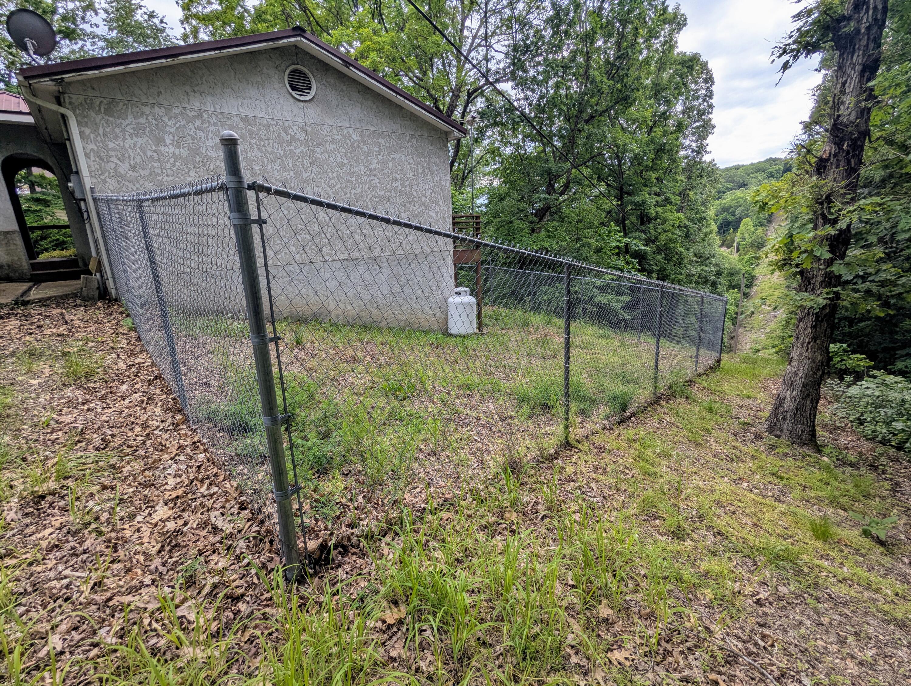 1649 Talking Rocks Road Property Photo 23