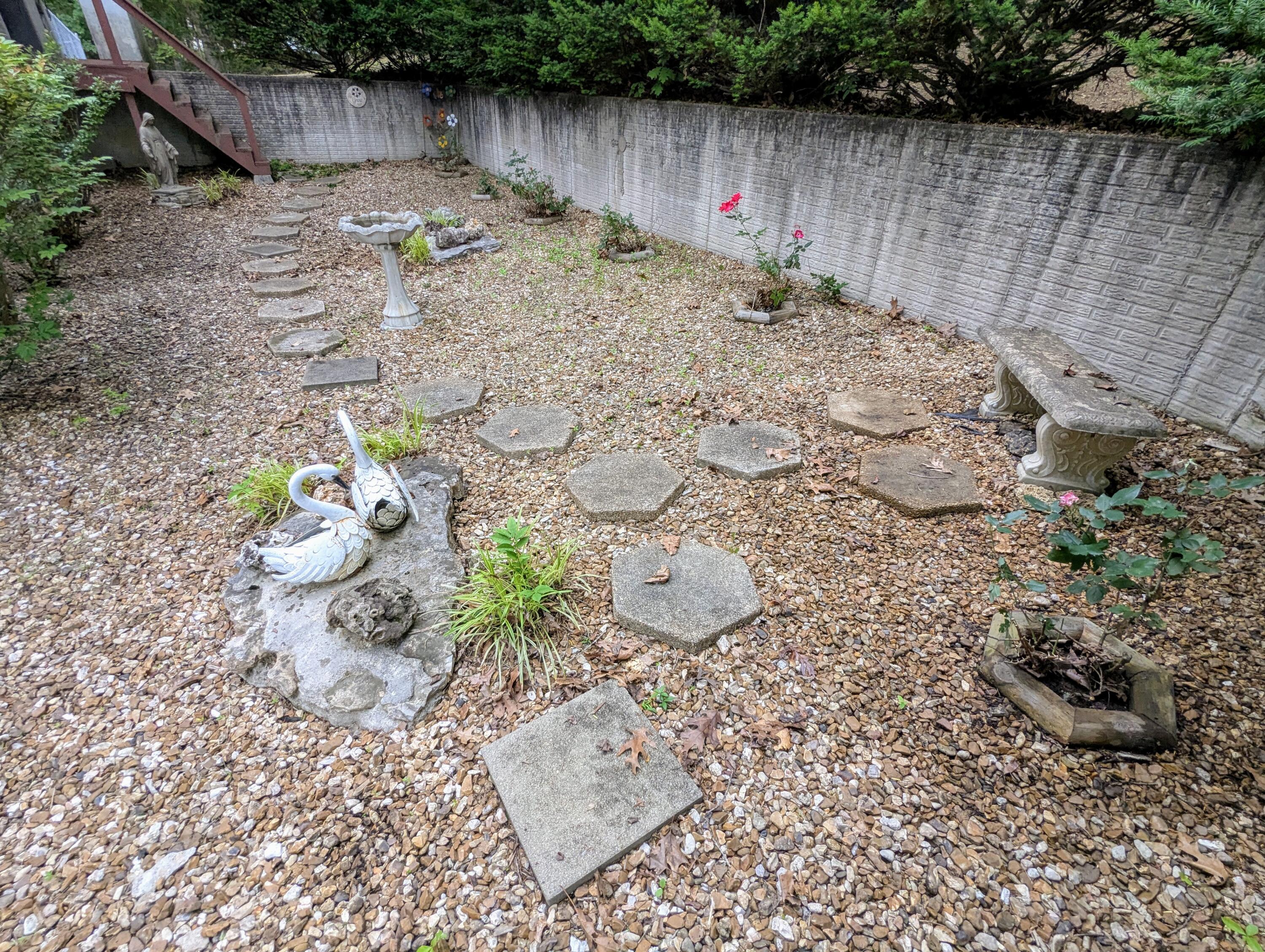 1649 Talking Rocks Road Property Photo 43