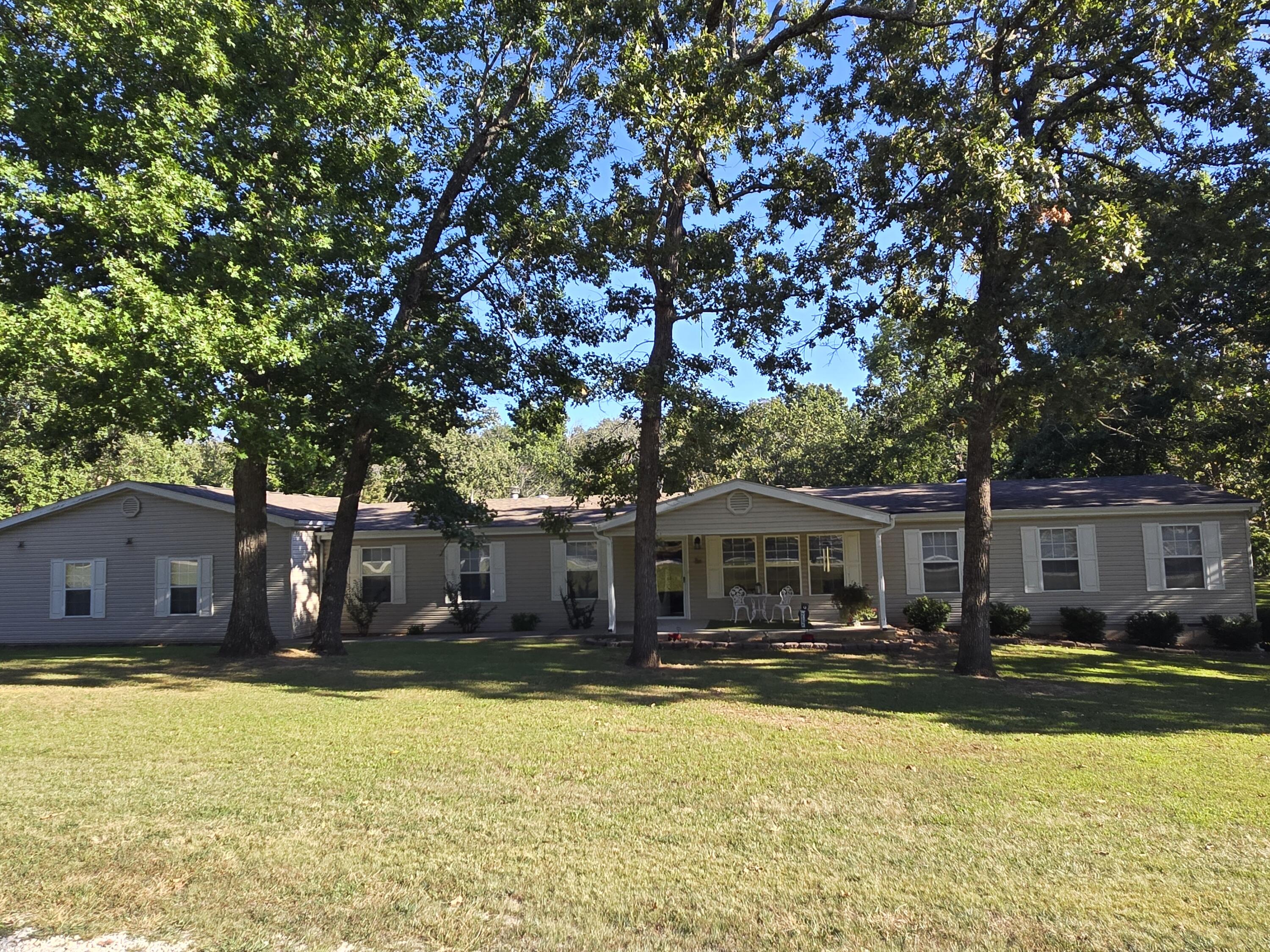 25302 Hickory Hills Road Property Photo 1