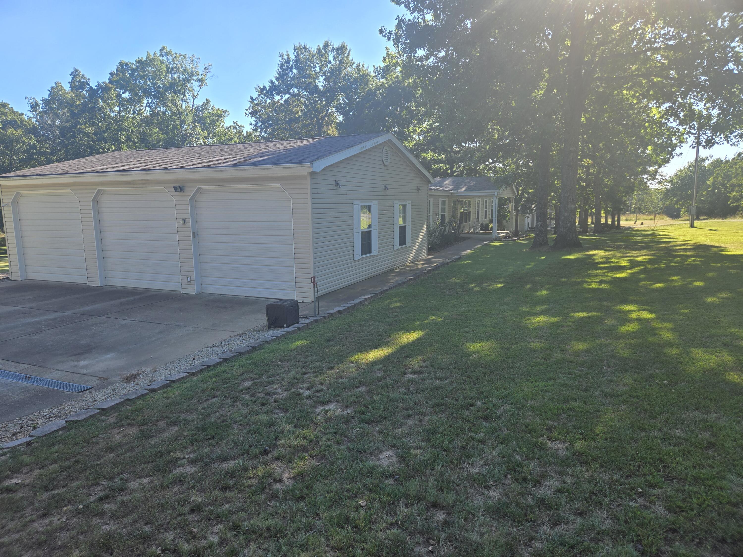 25302 Hickory Hills Road Property Photo 9