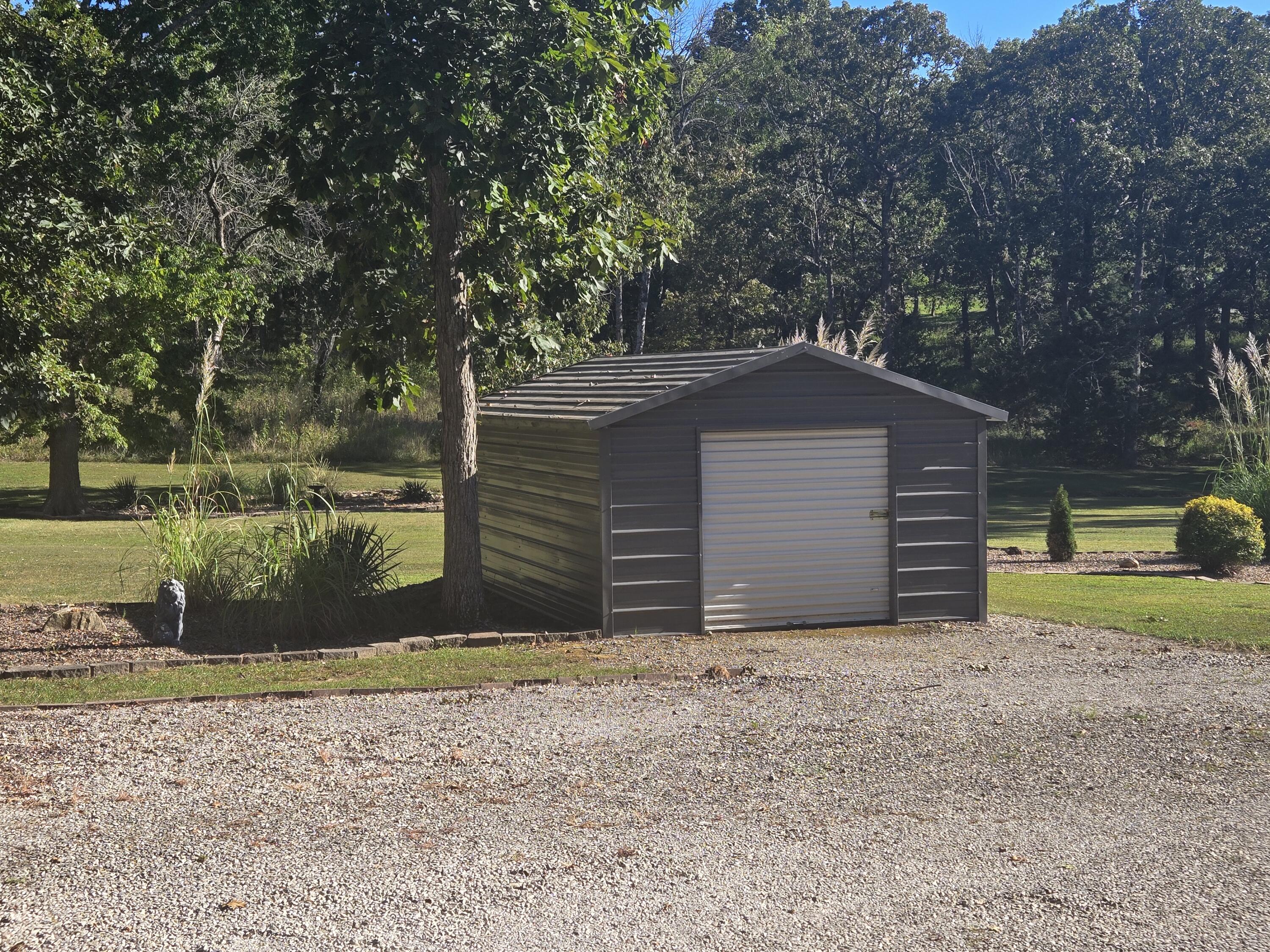 25302 Hickory Hills Road Property Photo 10