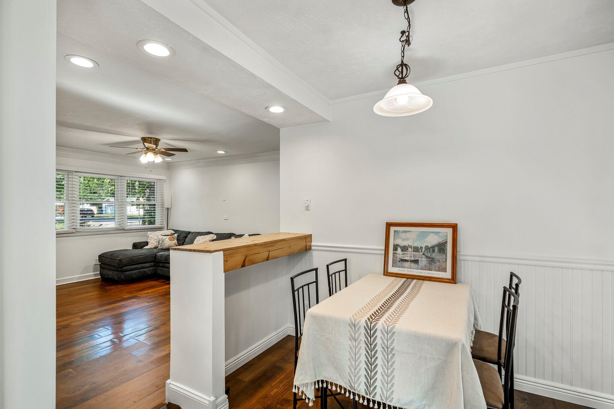 332 East Silsby Street Property Photo 12